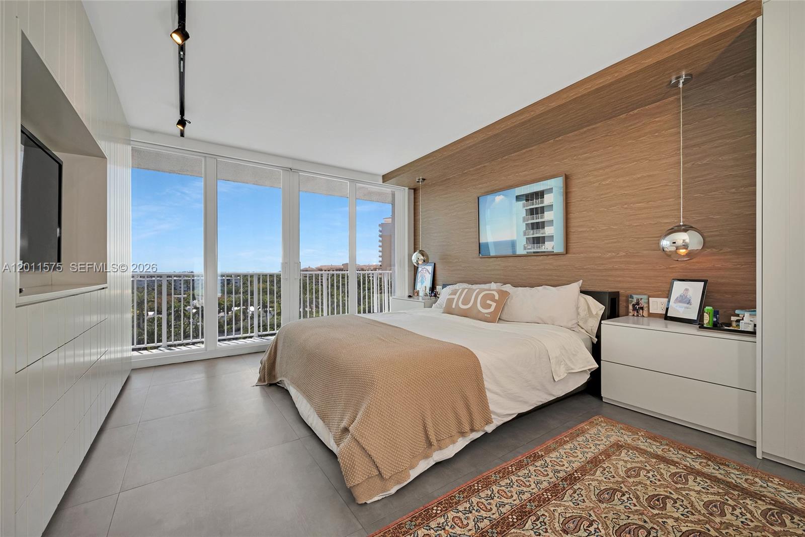 CASA DEL MAR CONDO - Residential