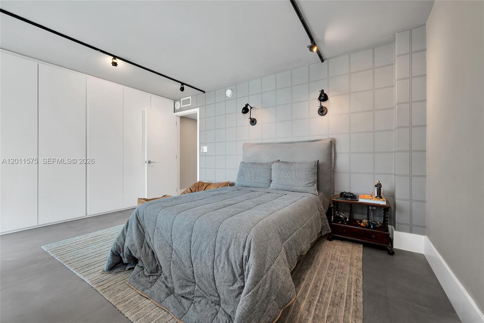 CASA DEL MAR CONDO - Residential