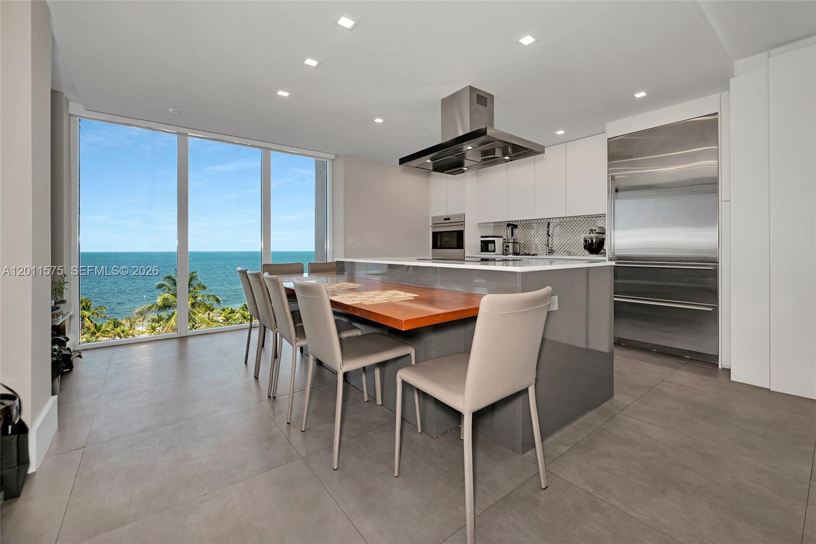 CASA DEL MAR CONDO - Residential
