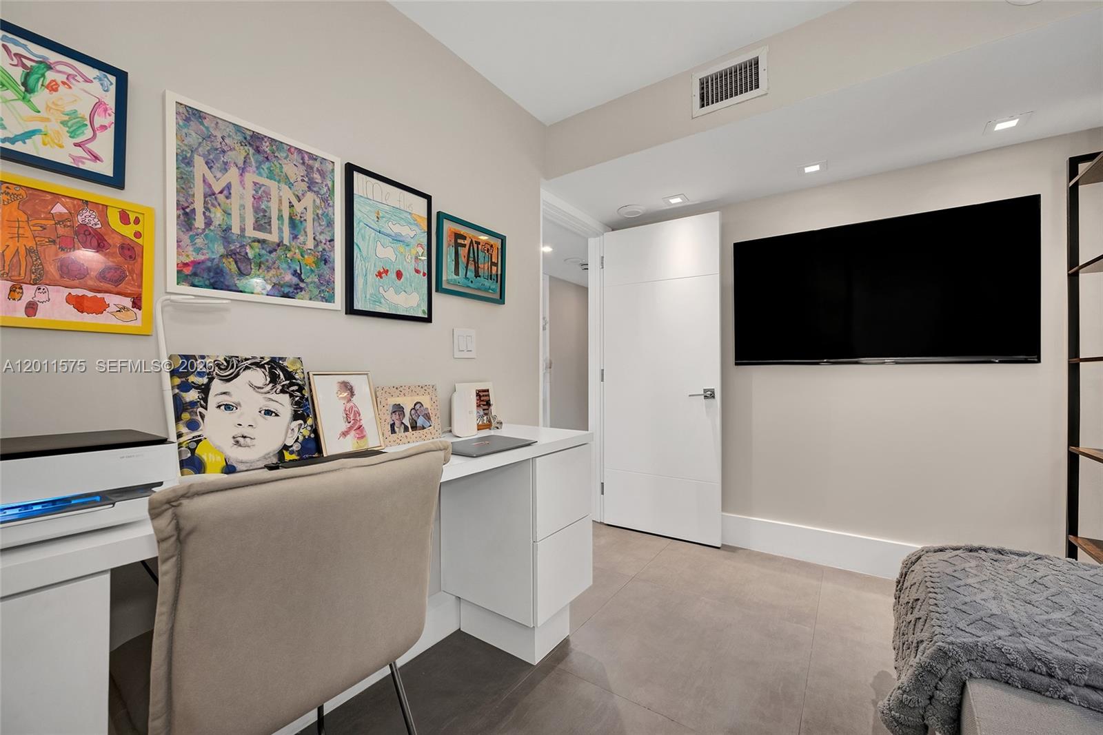 CASA DEL MAR CONDO - Residential