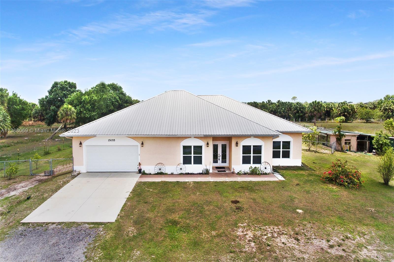 FELLSMERE FARMS CO S/D OF - Residential