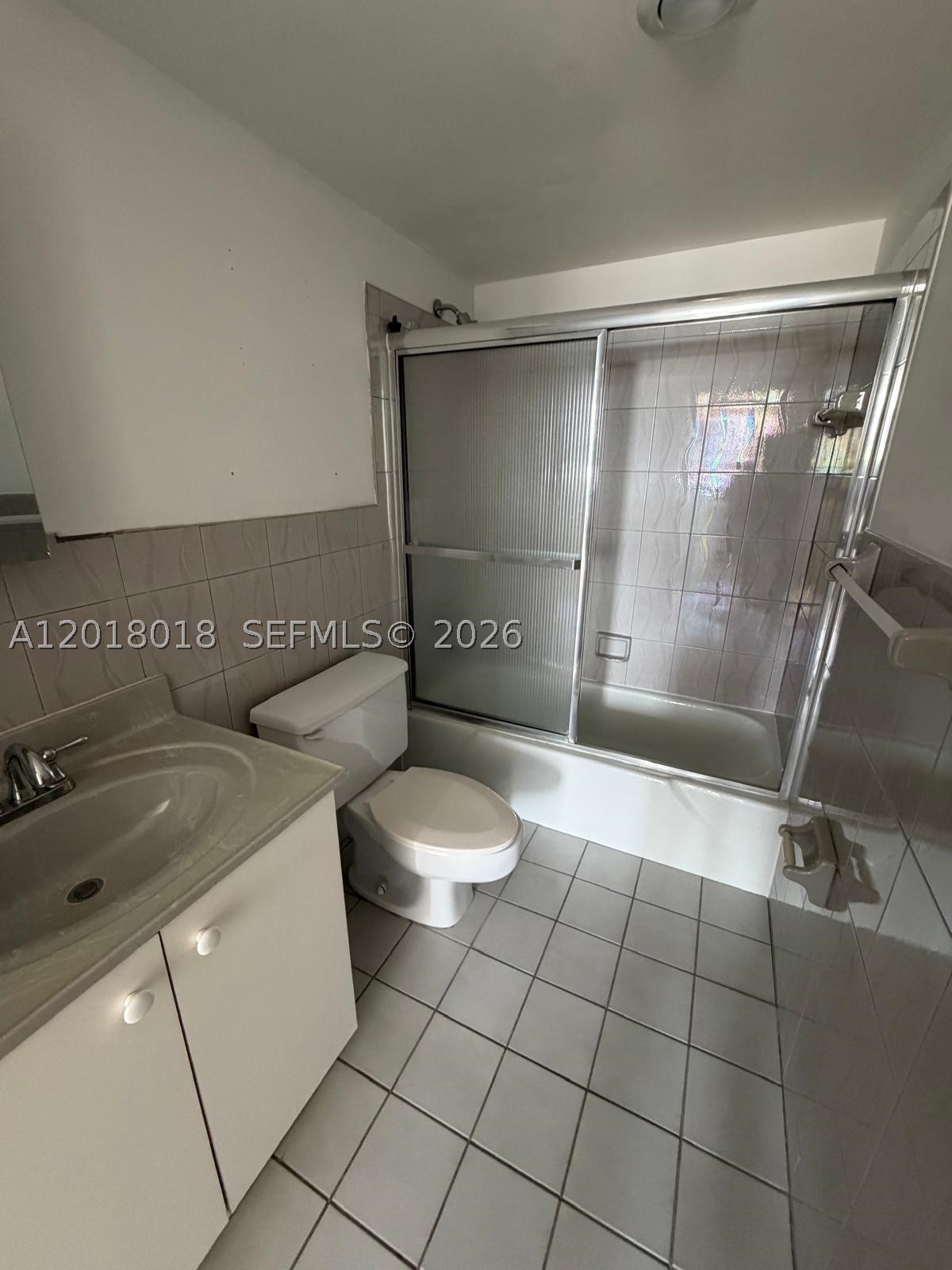 IMPERIAL TOWERS CONDO - Residential