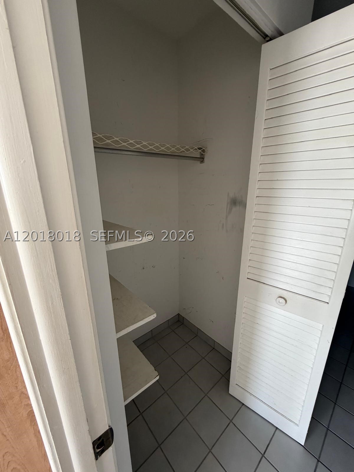IMPERIAL TOWERS CONDO - Residential