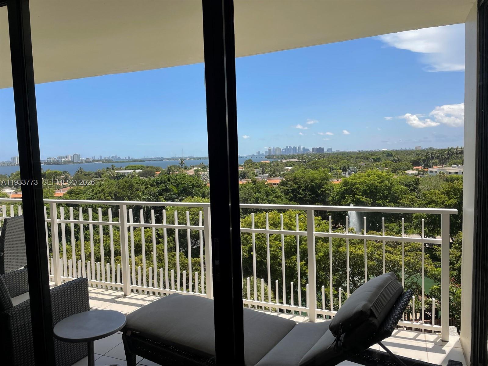 TOWERS OF QUAYSIDE CONDO - Residential