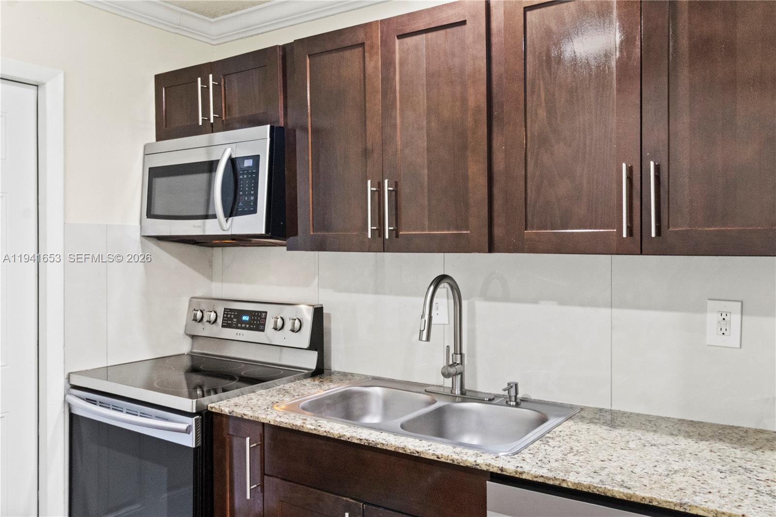 HIGHLANDS SECOND ADDITION - Residential Lease