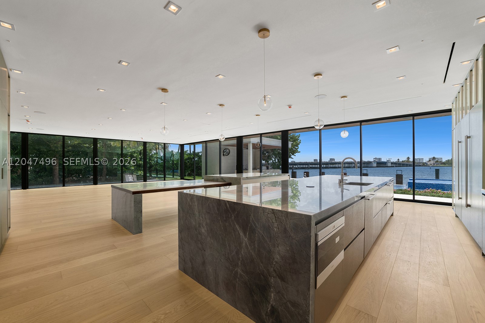 BAY HARBOR ISLAND - Residential