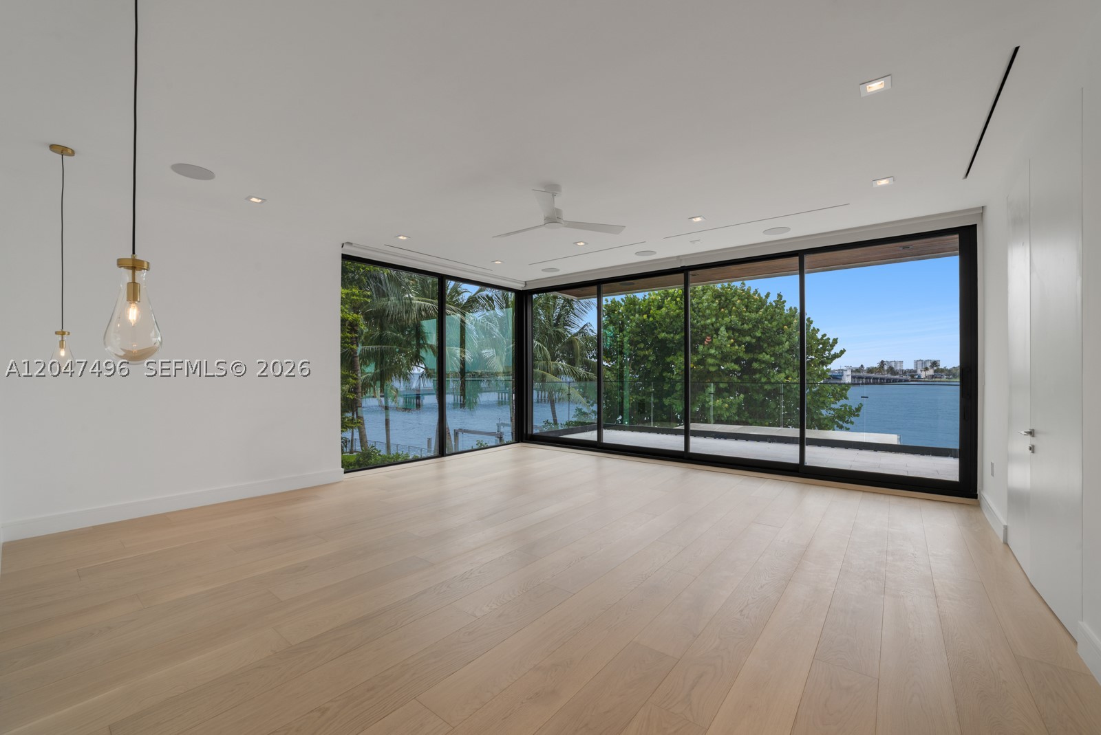 BAY HARBOR ISLAND - Residential