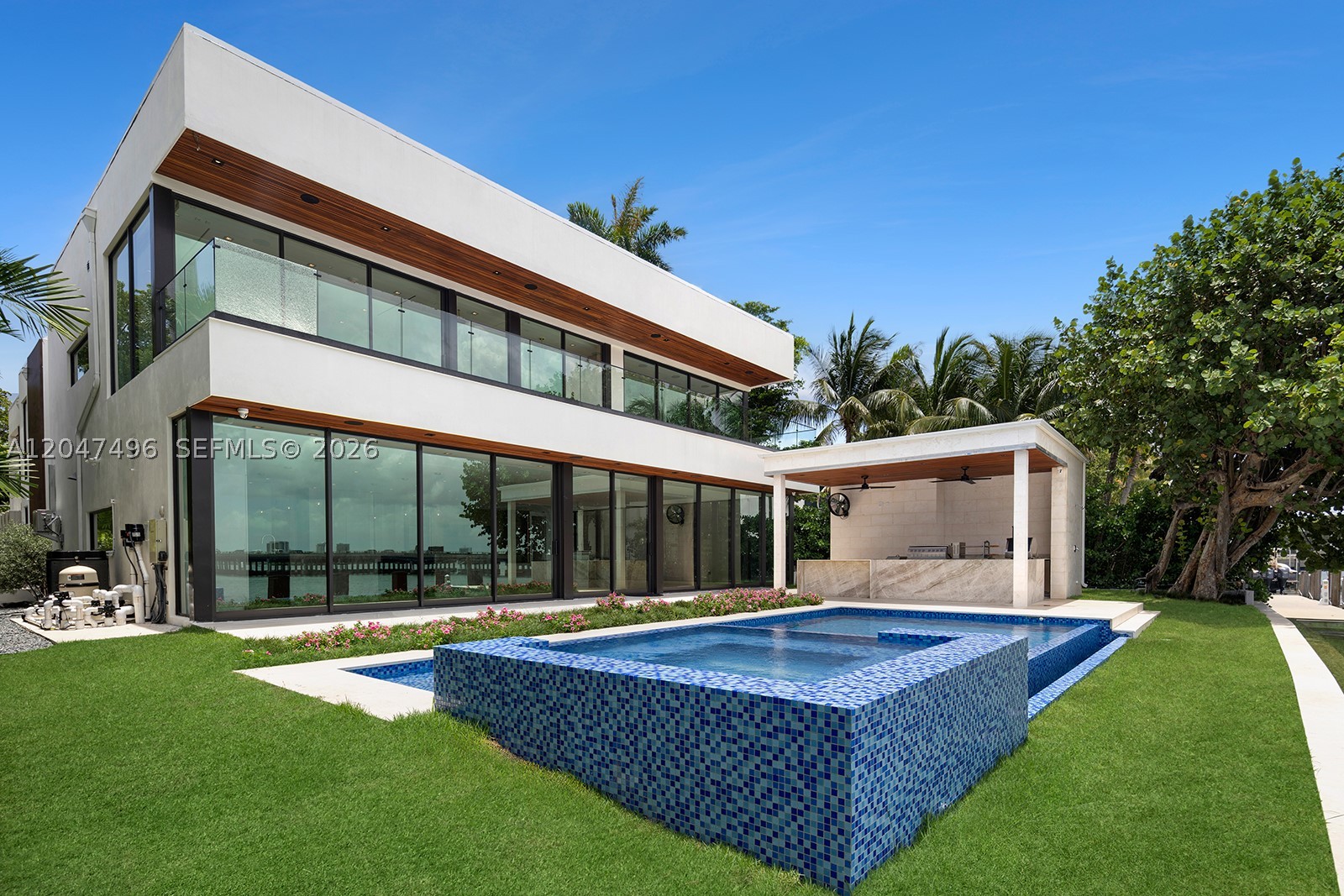 BAY HARBOR ISLAND - Residential