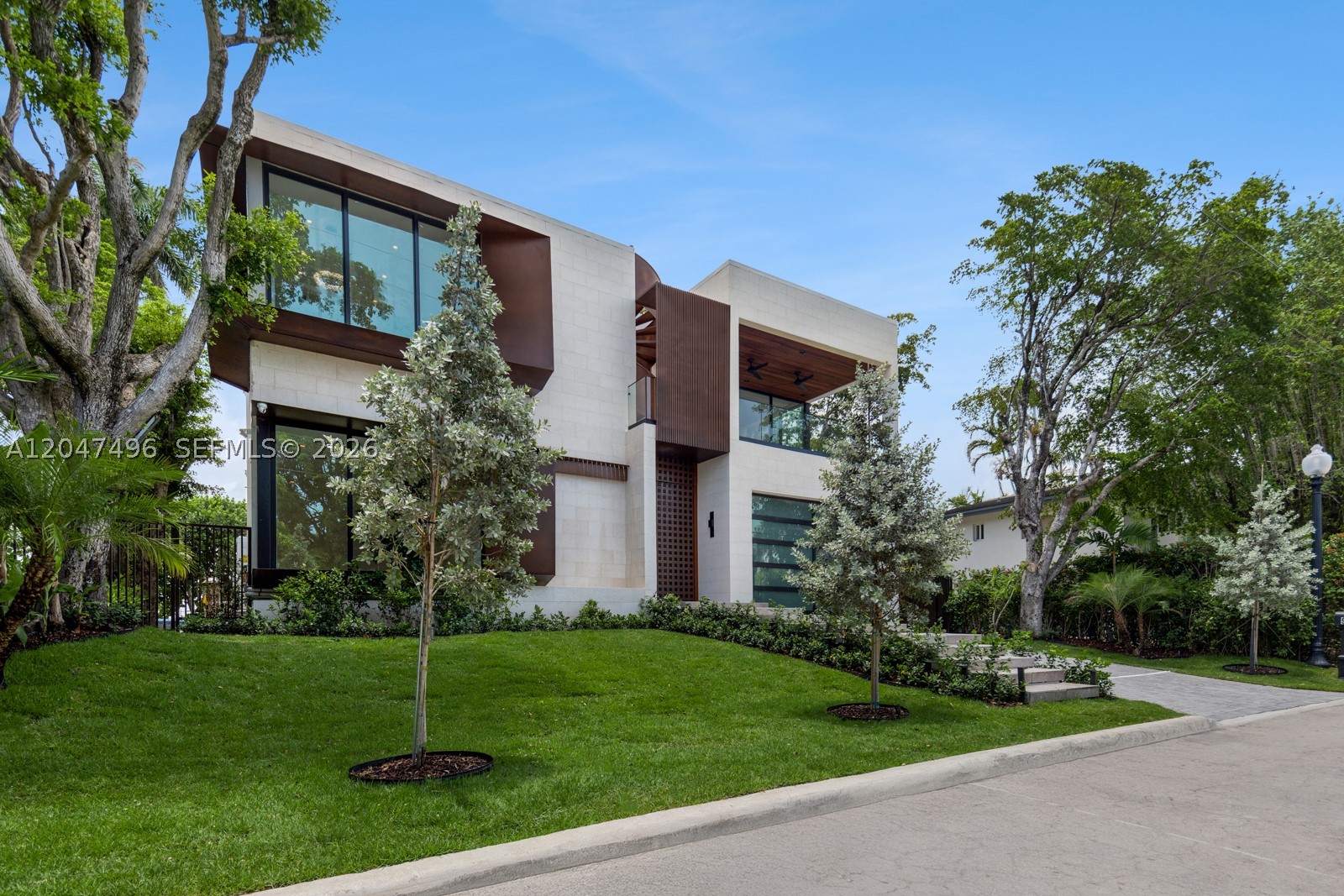 BAY HARBOR ISLAND - Residential
