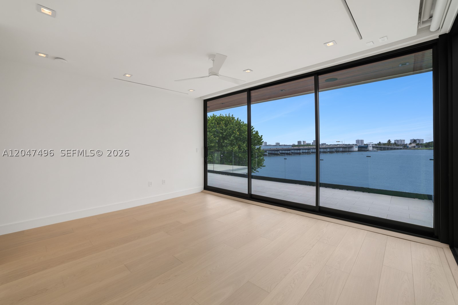 BAY HARBOR ISLAND - Residential