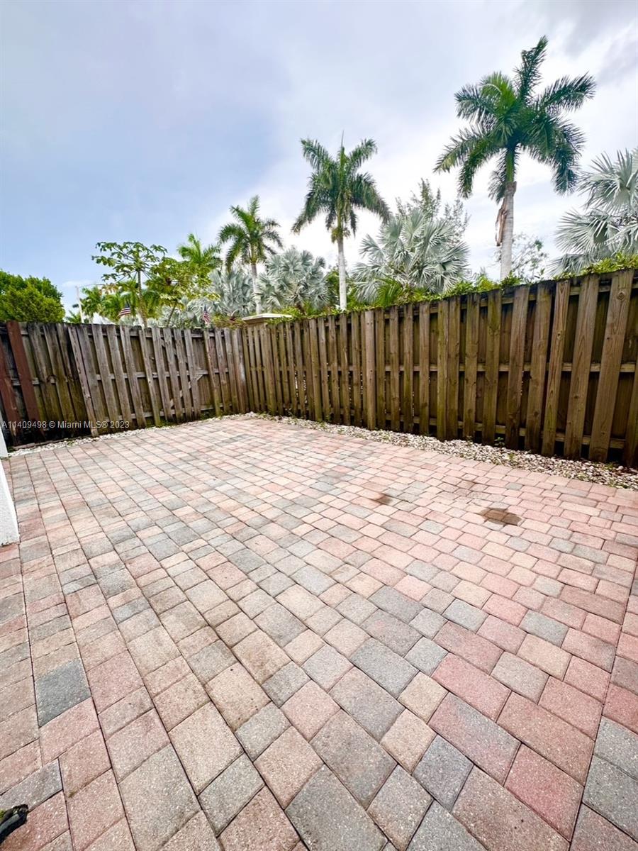 ST MAARTEN AT GRAND BAY C - Residential Lease