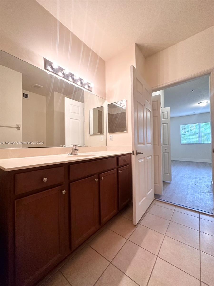 ST MAARTEN AT GRAND BAY C - Residential Lease