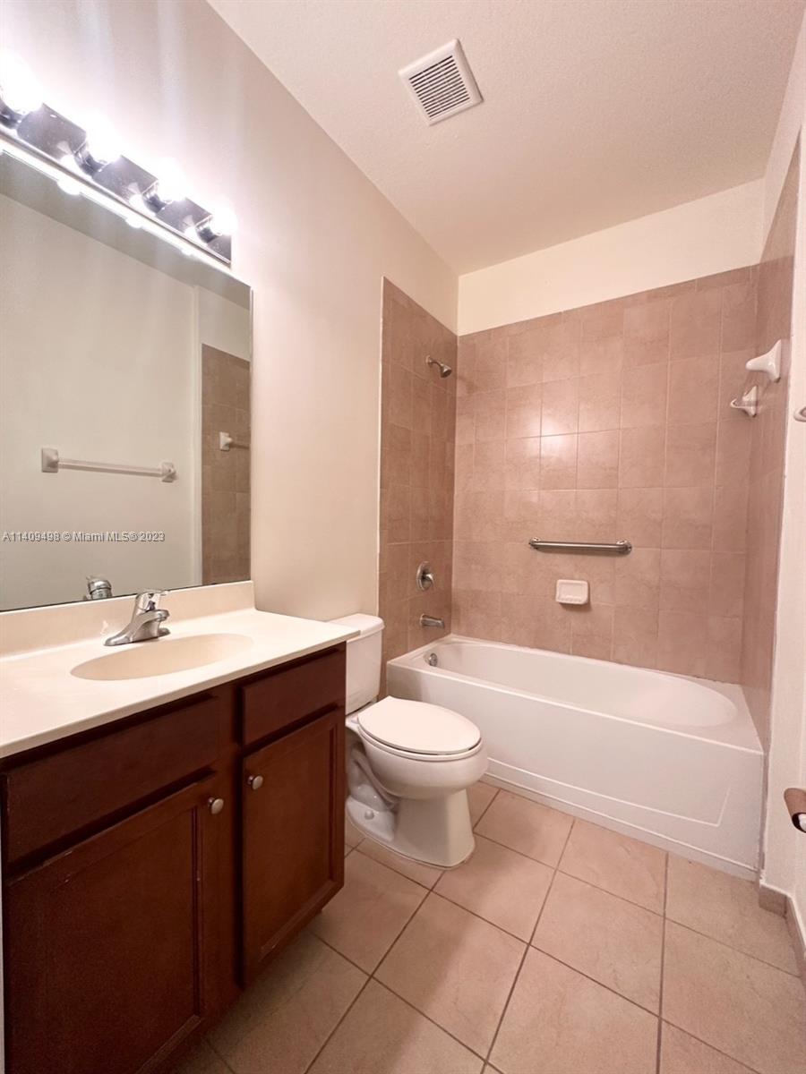 ST MAARTEN AT GRAND BAY C - Residential Lease