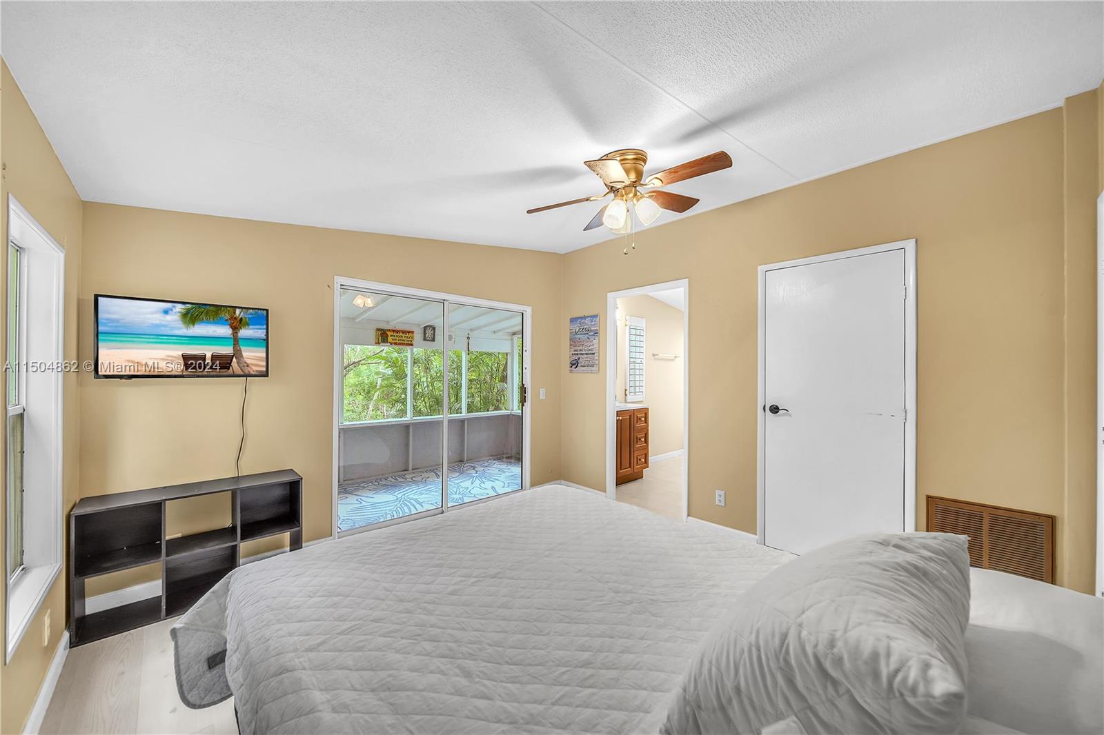 LARGO HILANDS - Residential