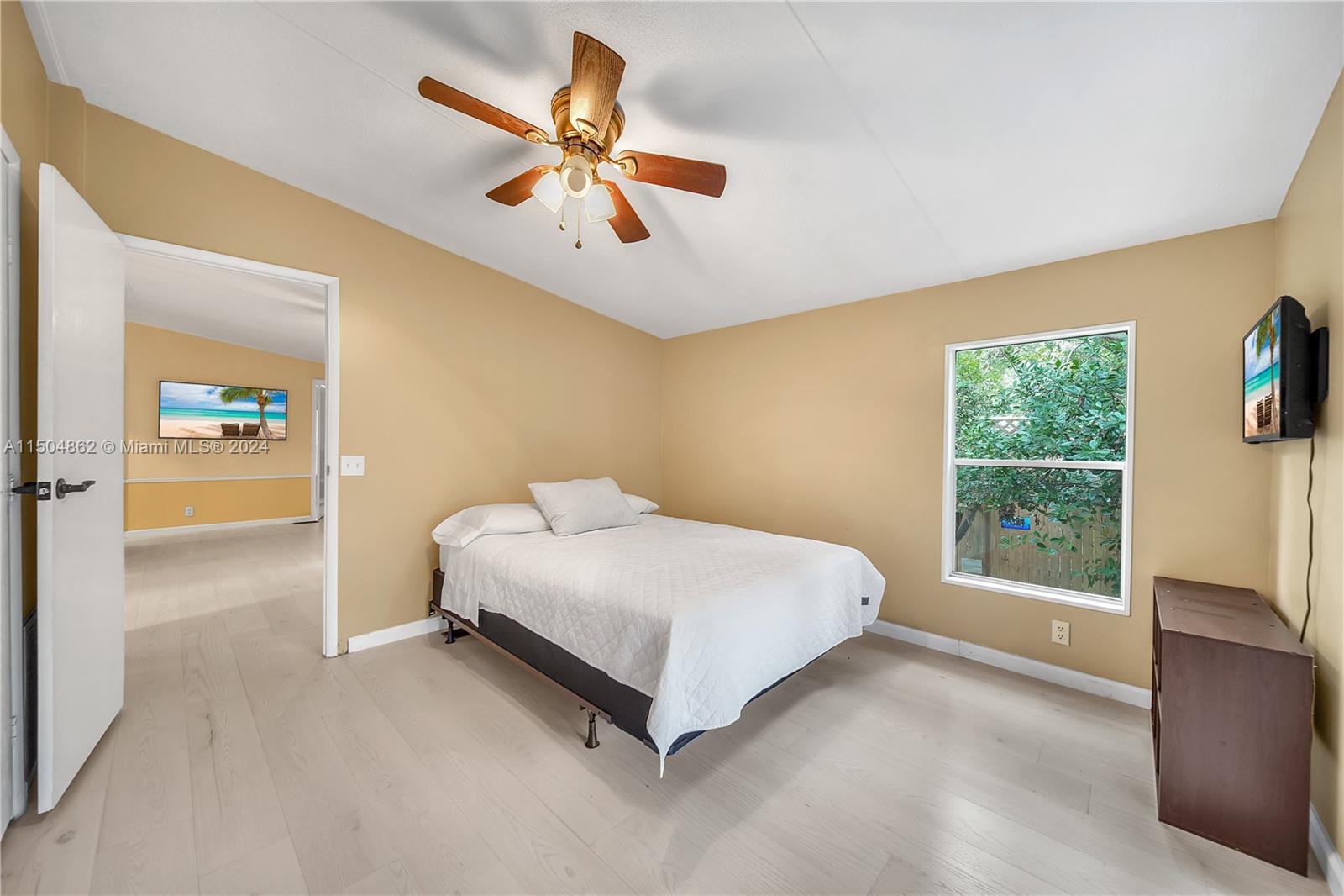 LARGO HILANDS - Residential