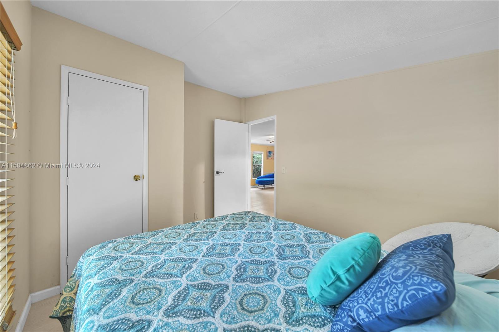 LARGO HILANDS - Residential