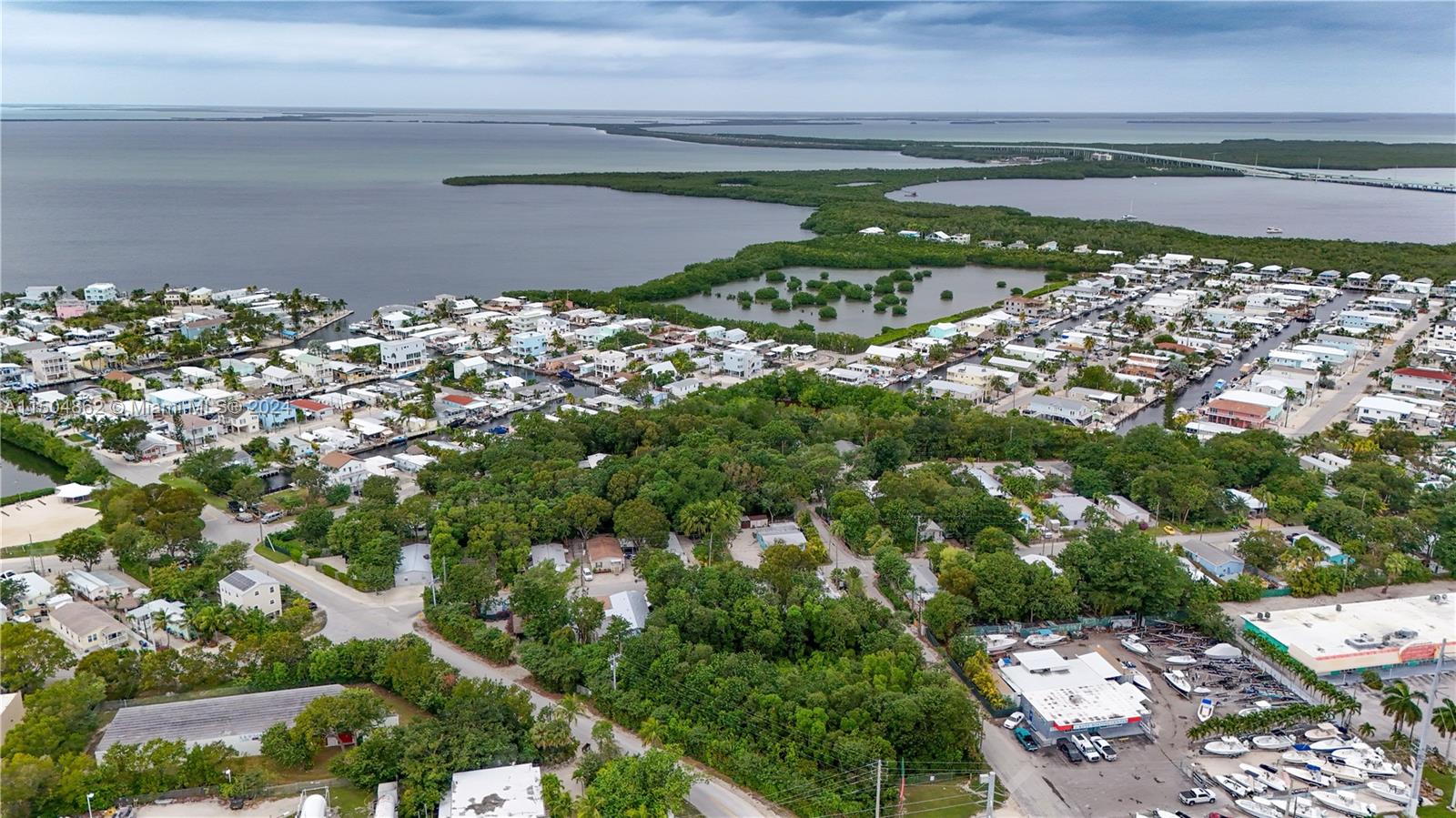 LARGO HILANDS - Residential