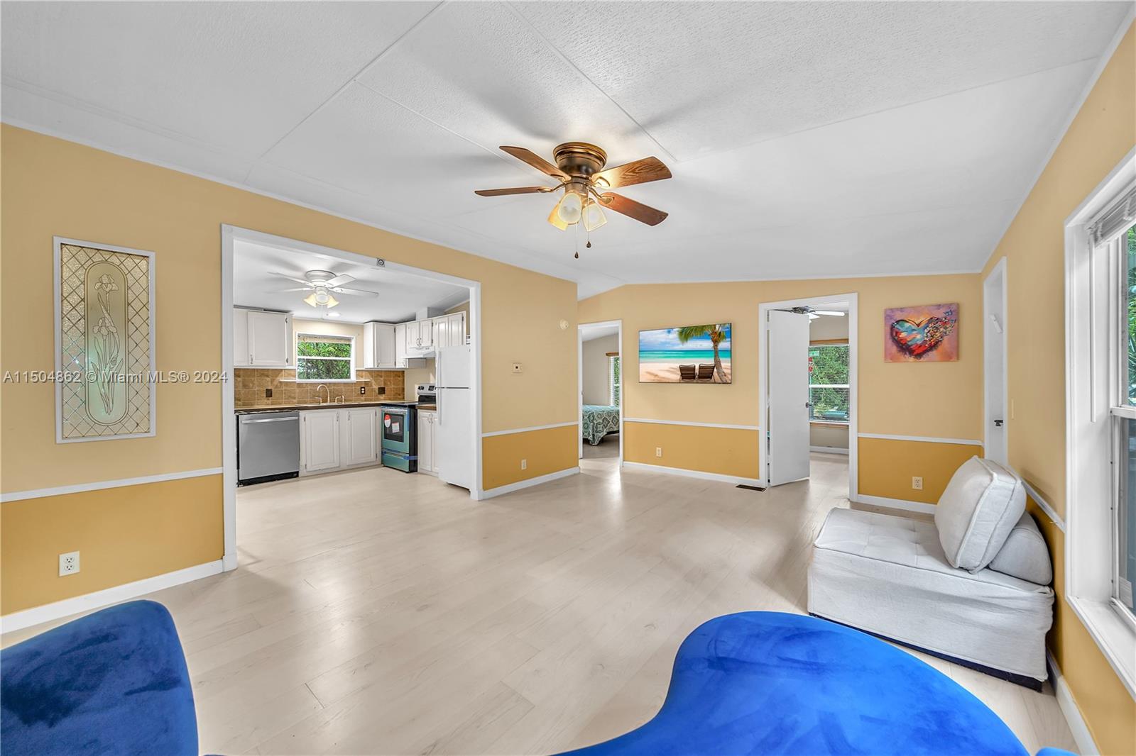 LARGO HILANDS - Residential