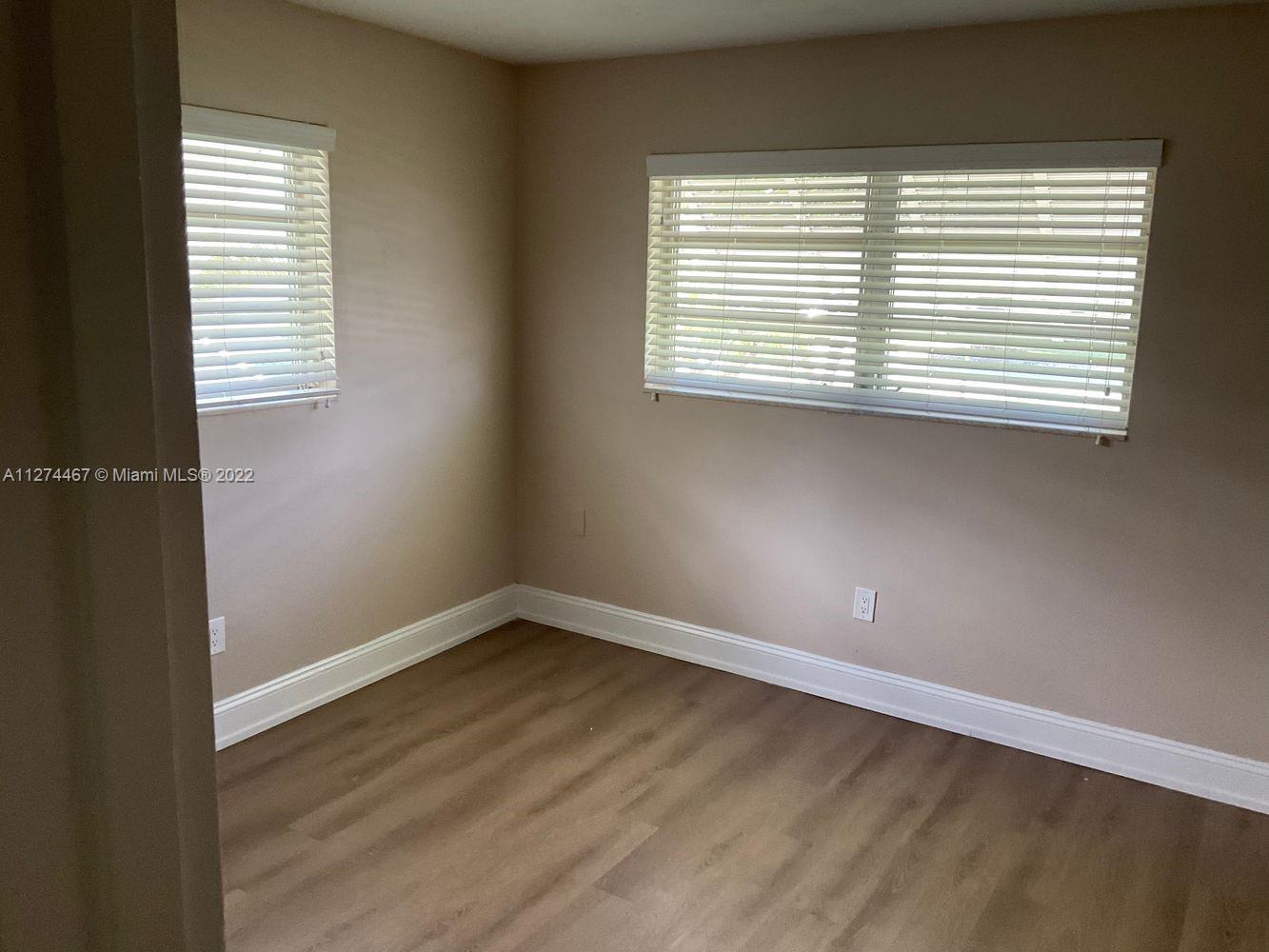 PEMBROKE LAKES SEC 1 - Residential Lease