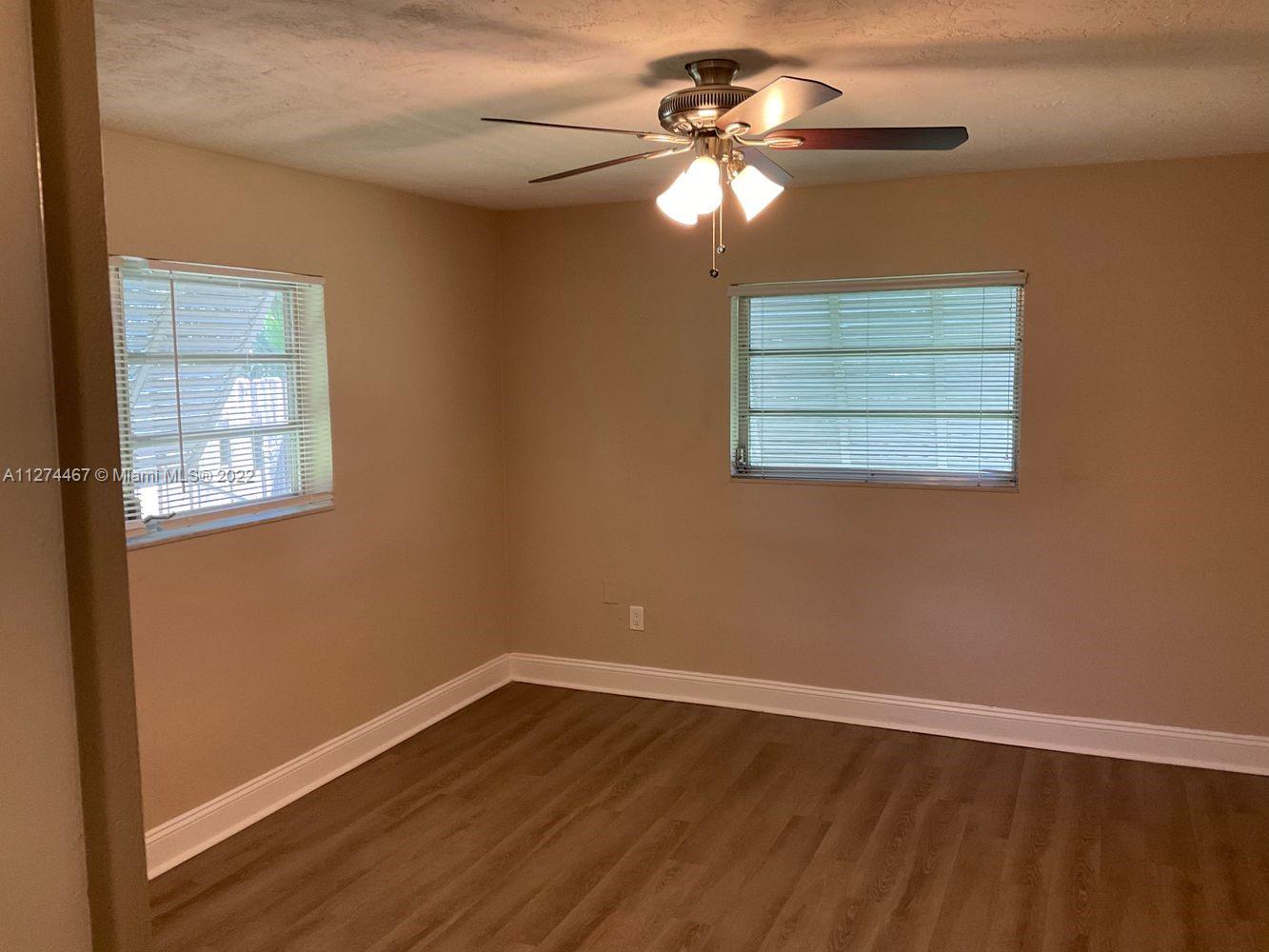 PEMBROKE LAKES SEC 1 - Residential Lease