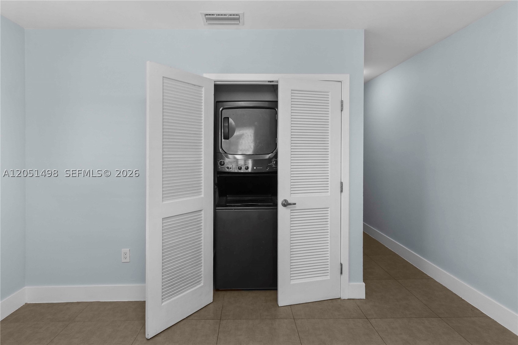 J R S SUB - Residential Lease