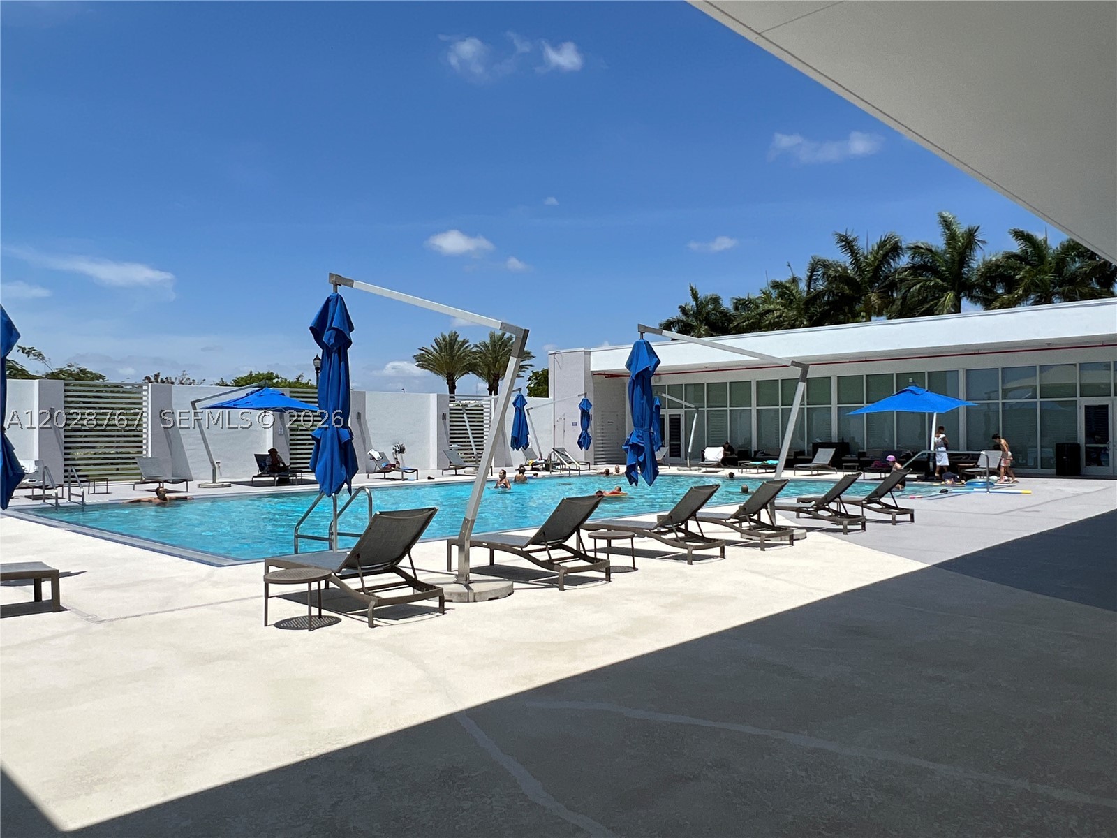 THE OAKS I CONDO - Residential Lease