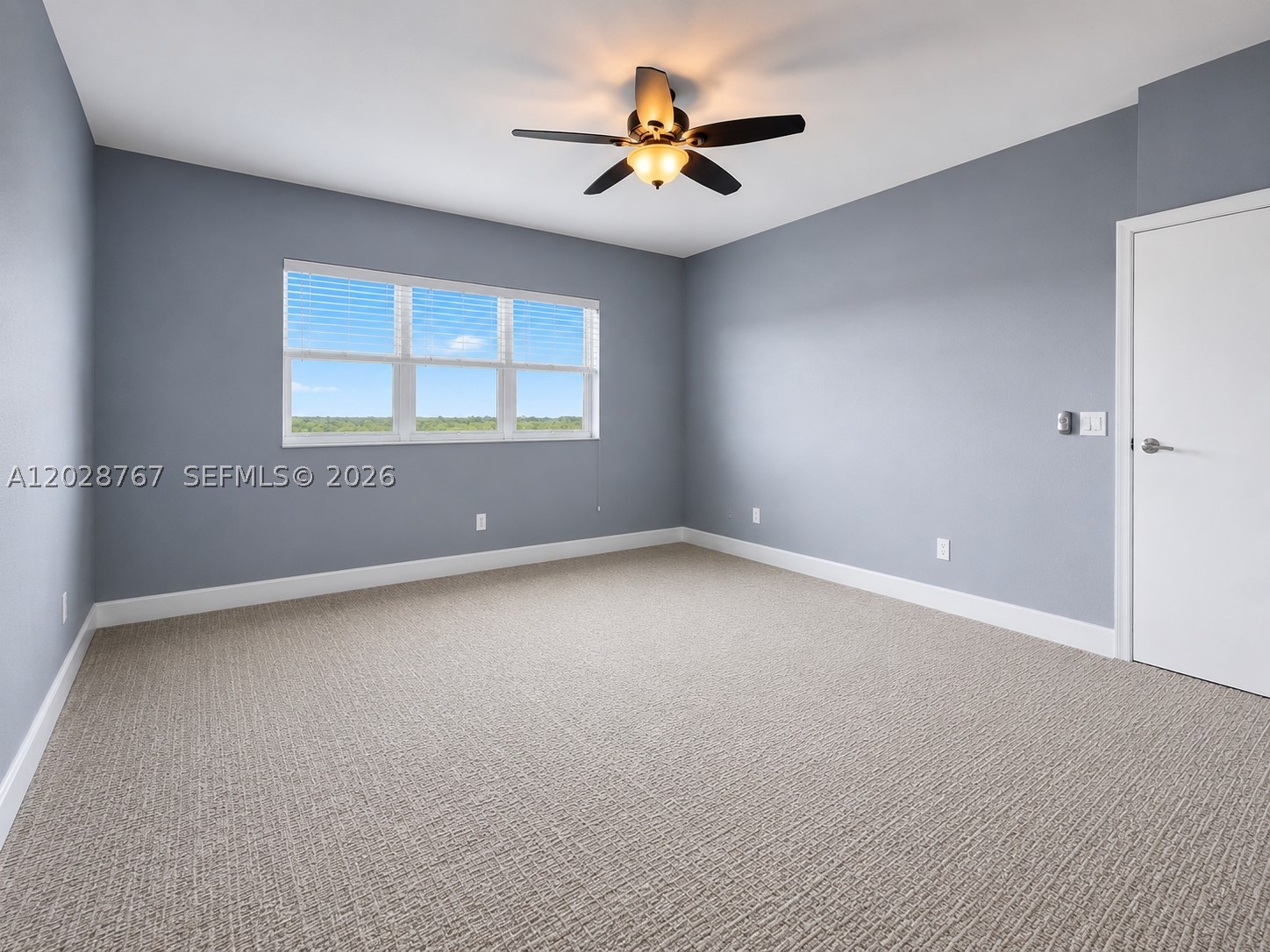 THE OAKS I CONDO - Residential Lease