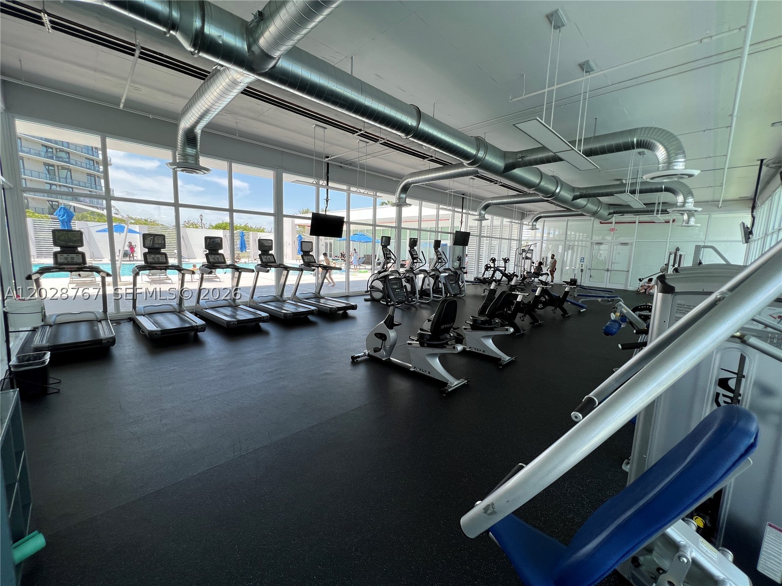 THE OAKS I CONDO - Residential Lease