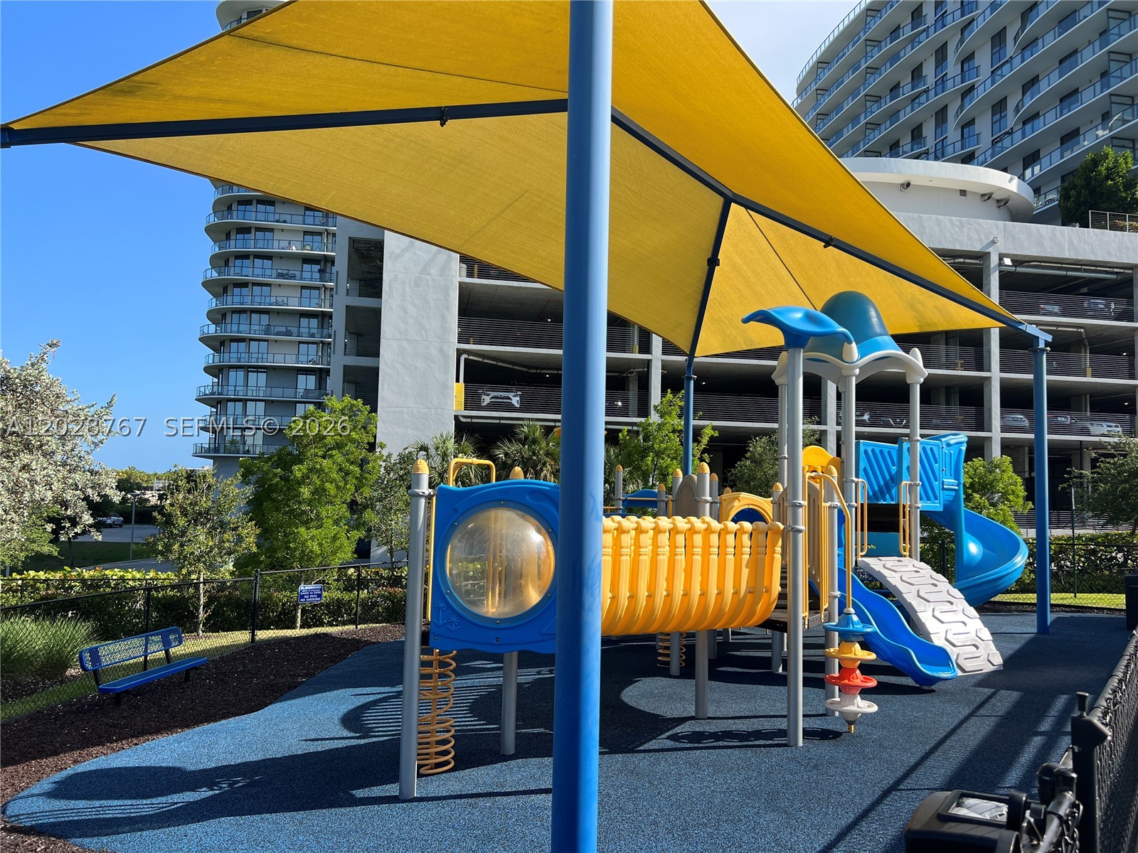 THE OAKS I CONDO - Residential Lease