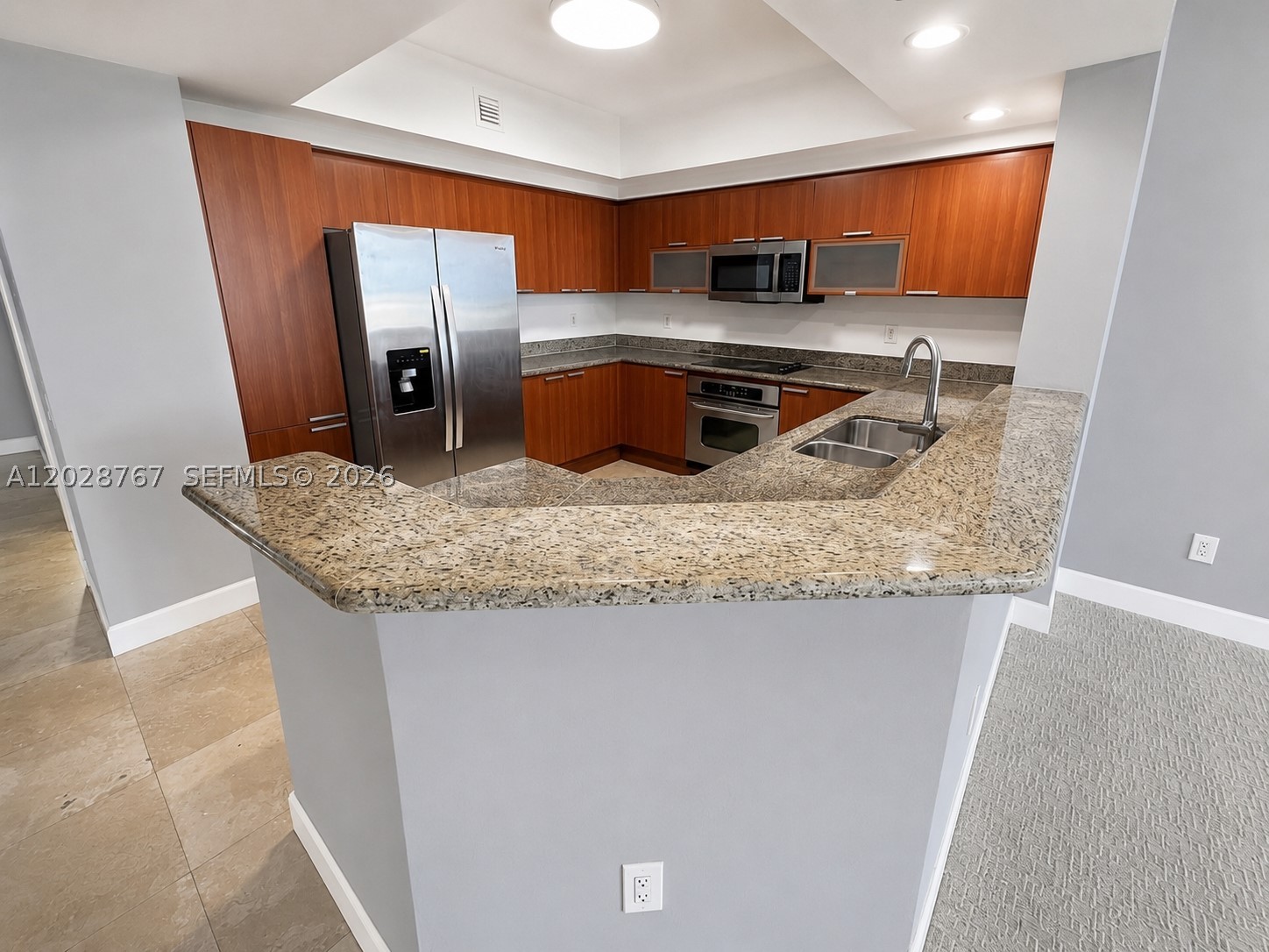 THE OAKS I CONDO - Residential Lease