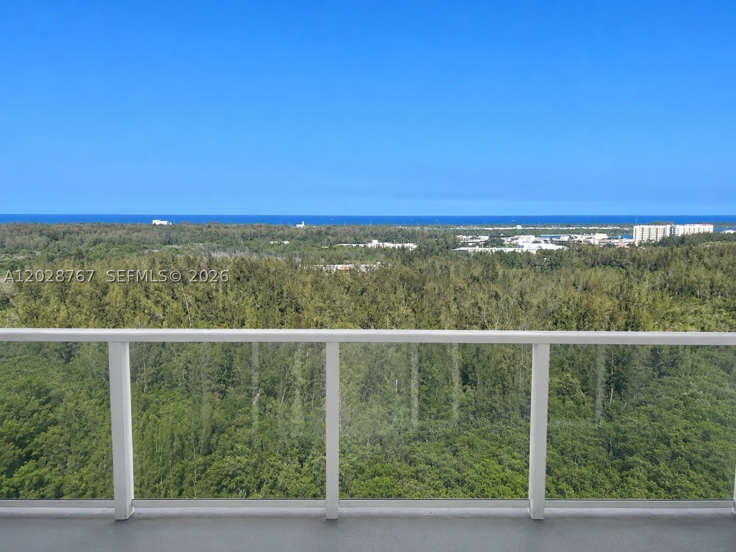 THE OAKS I CONDO - Residential Lease