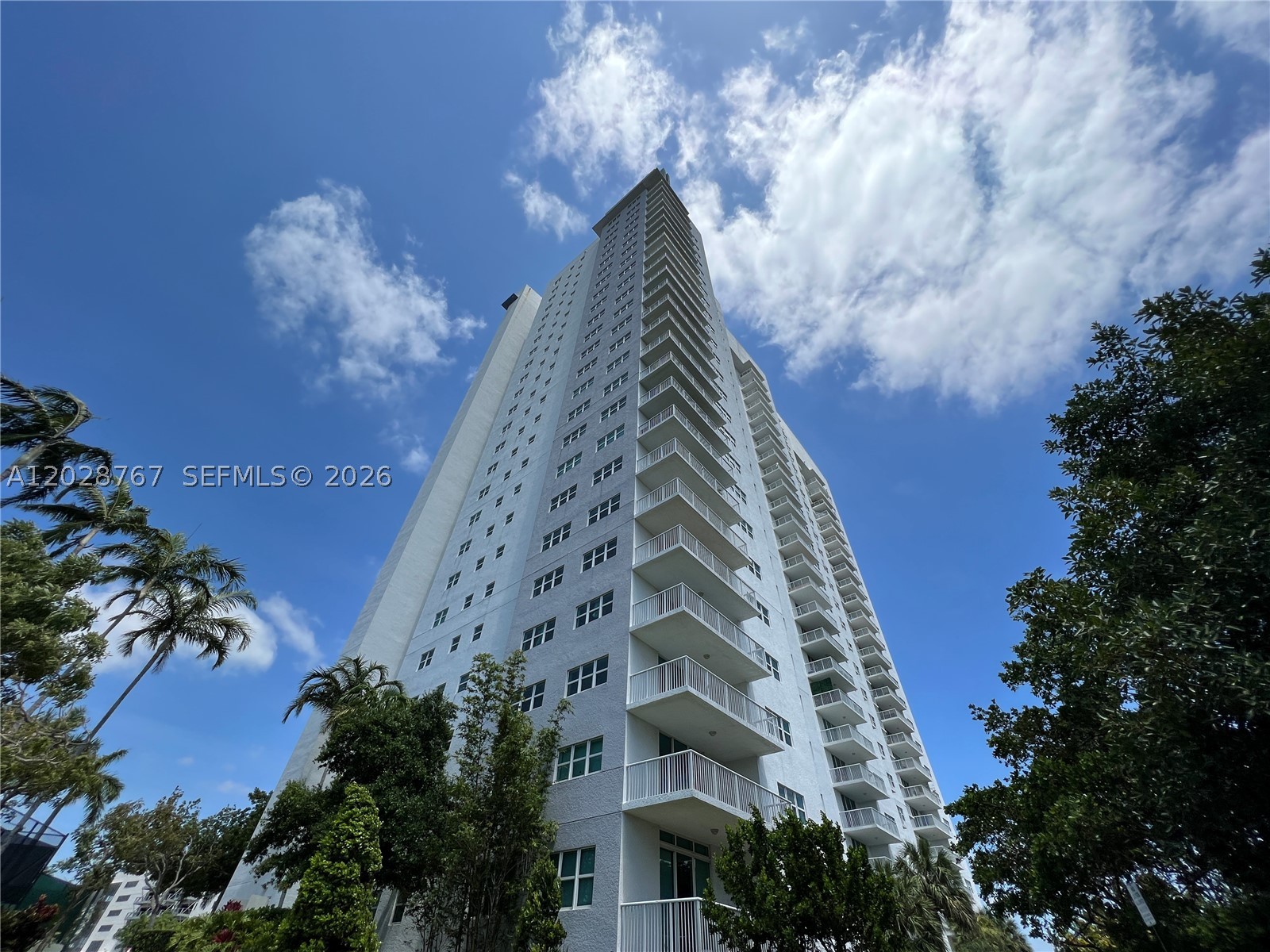 THE OAKS I CONDO - Residential Lease