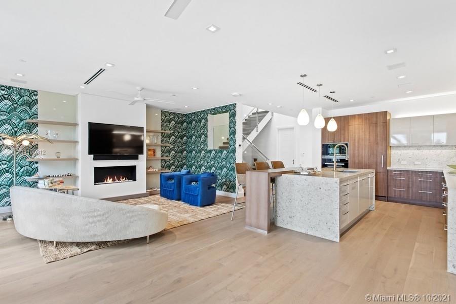 SEAGATE YACHT CLUB - Residential