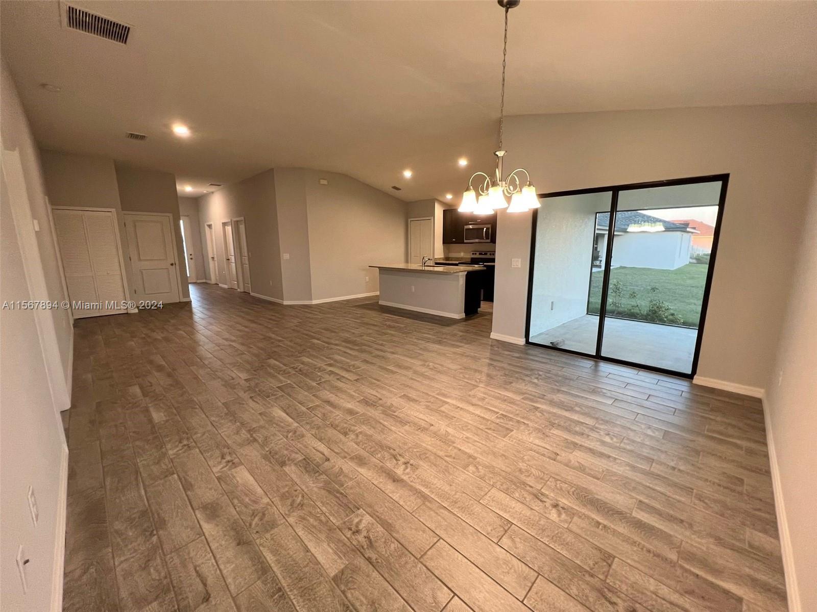 CAPE CORAL - Residential Lease