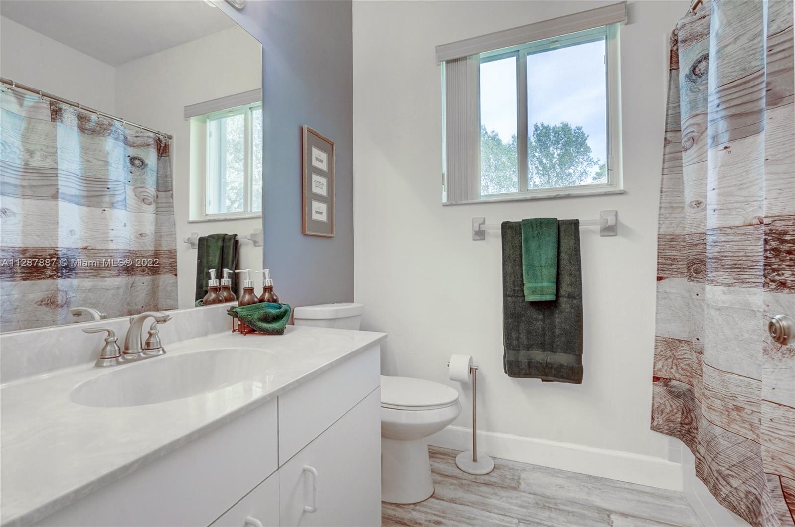 REGENCY LAKES AT COCONUT - Residential