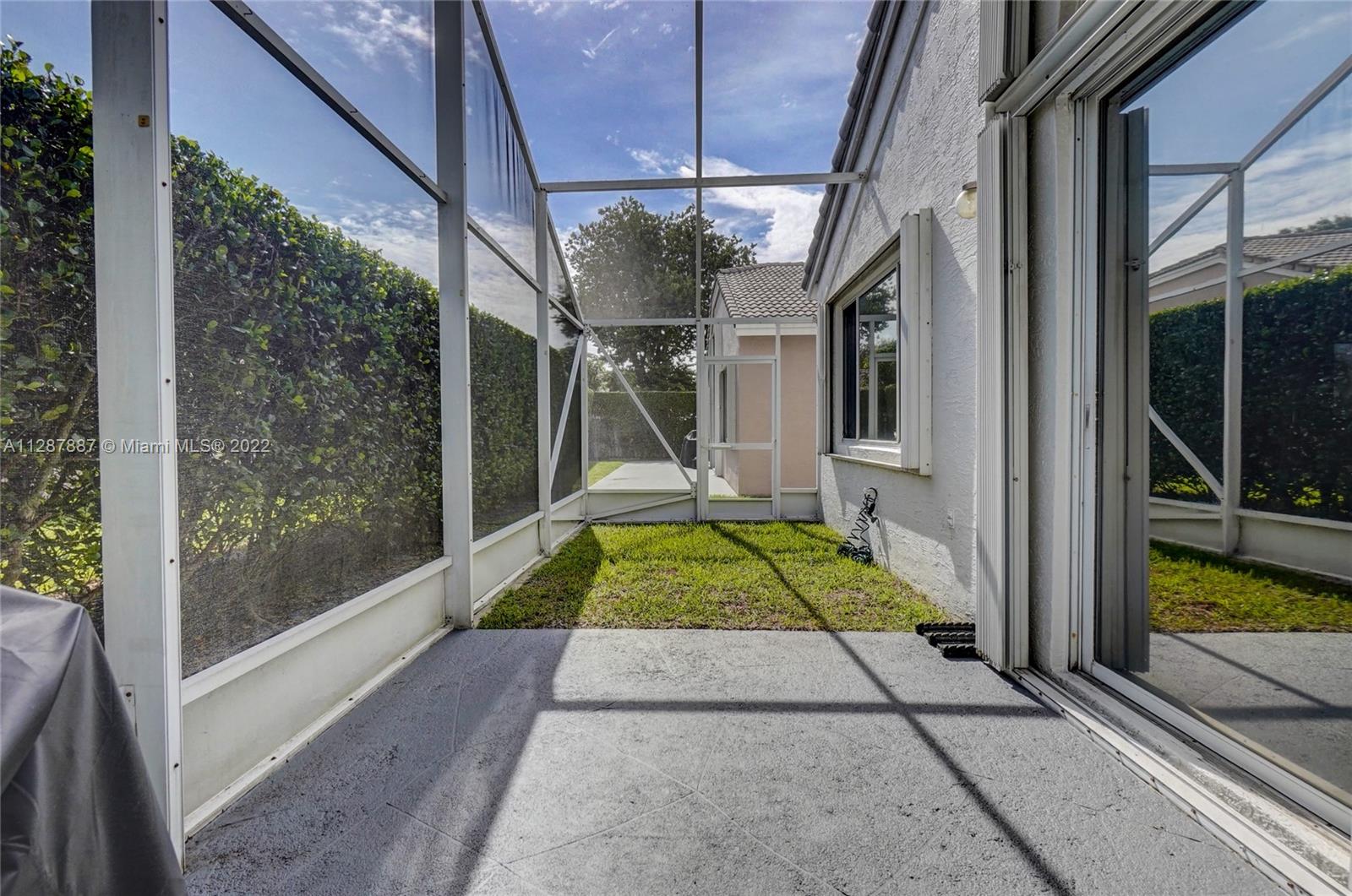 REGENCY LAKES AT COCONUT - Residential