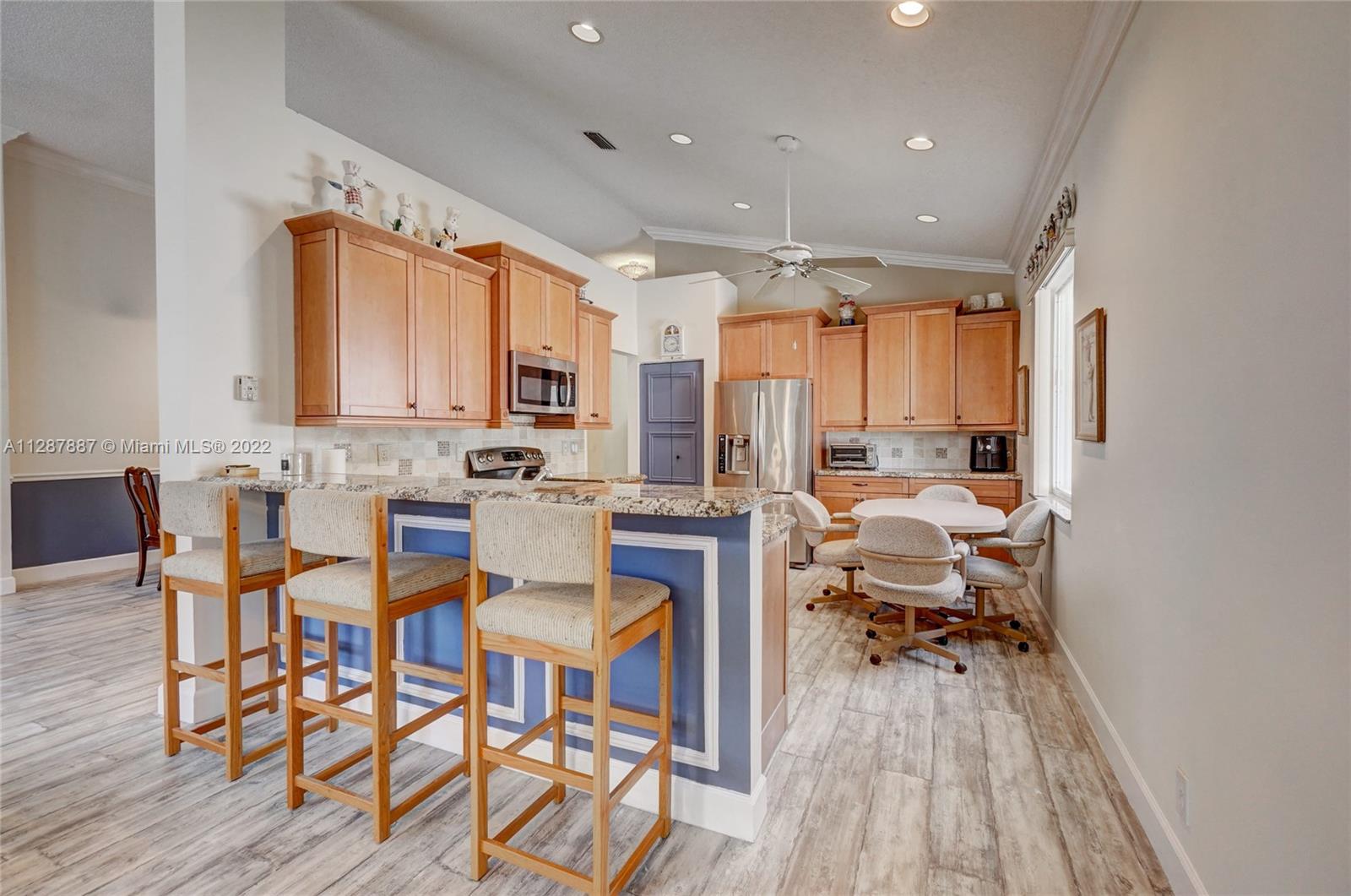 REGENCY LAKES AT COCONUT - Residential