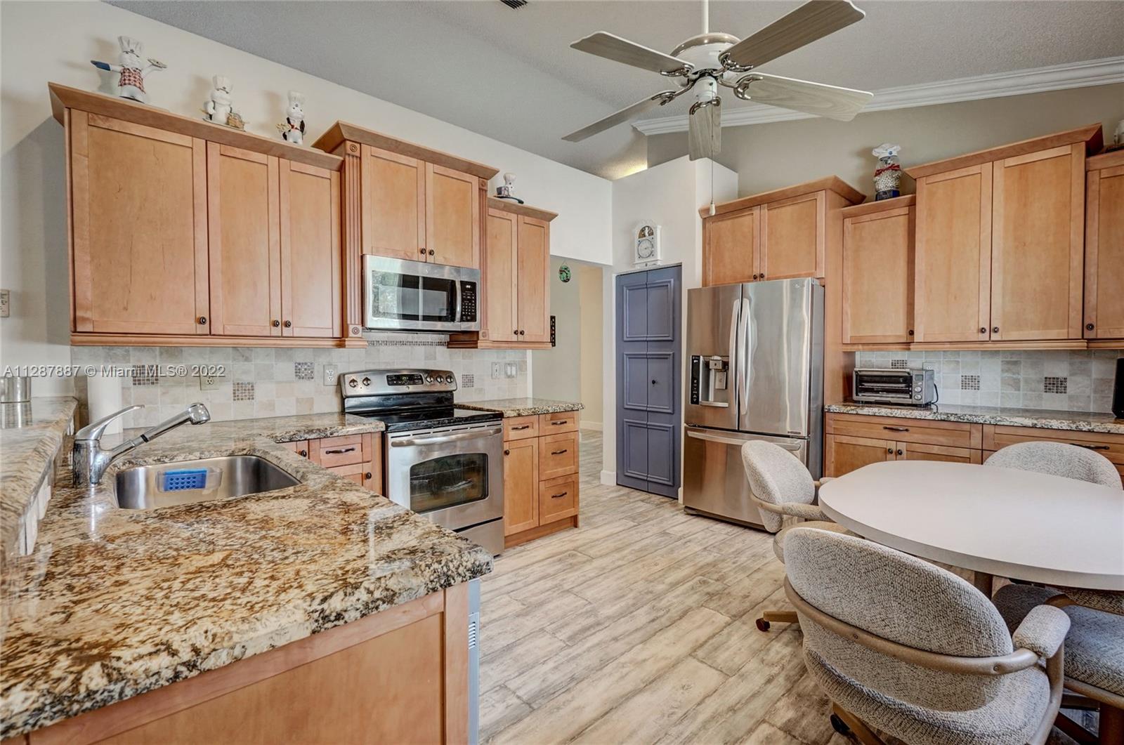 REGENCY LAKES AT COCONUT - Residential