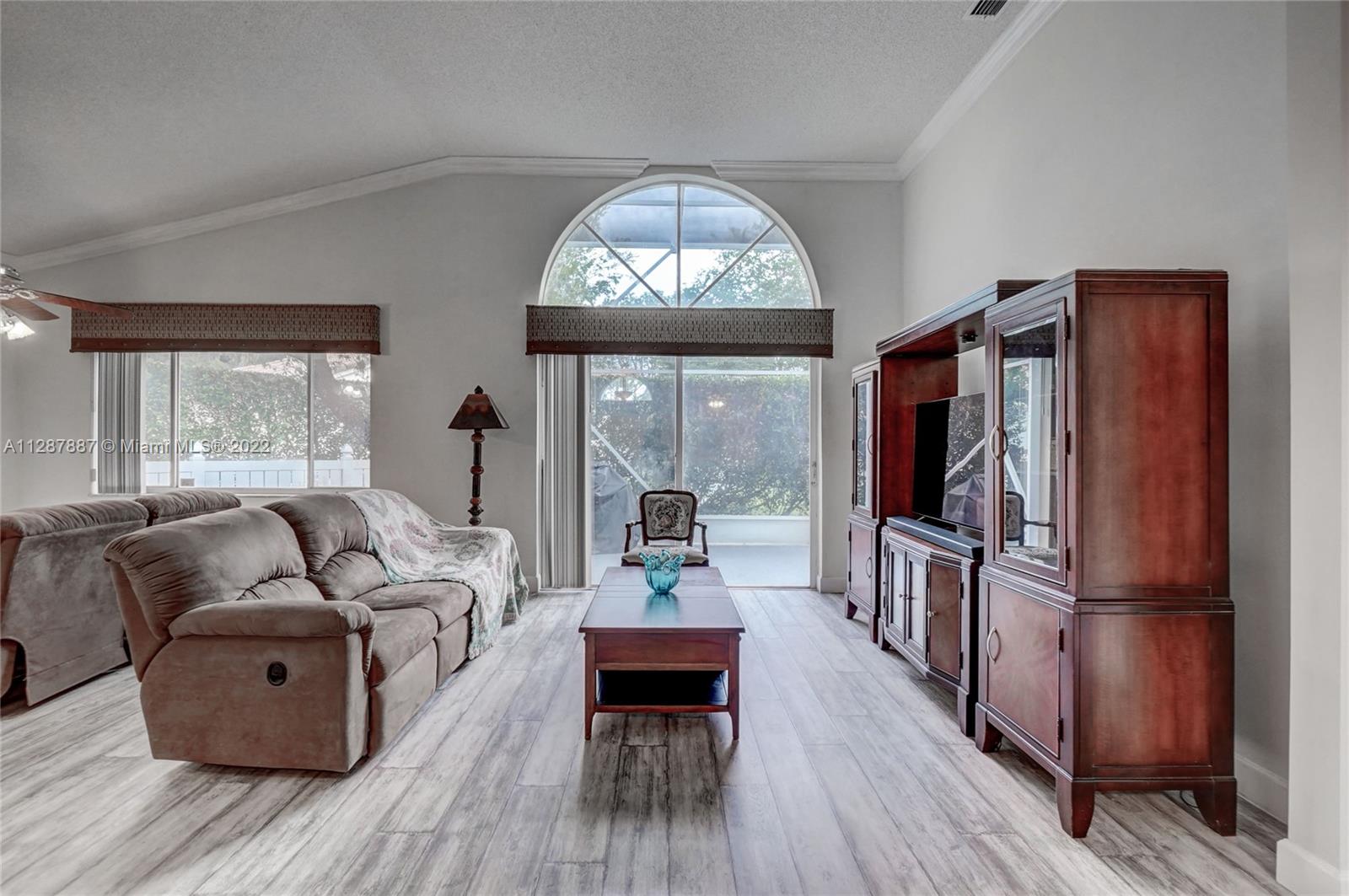 REGENCY LAKES AT COCONUT - Residential