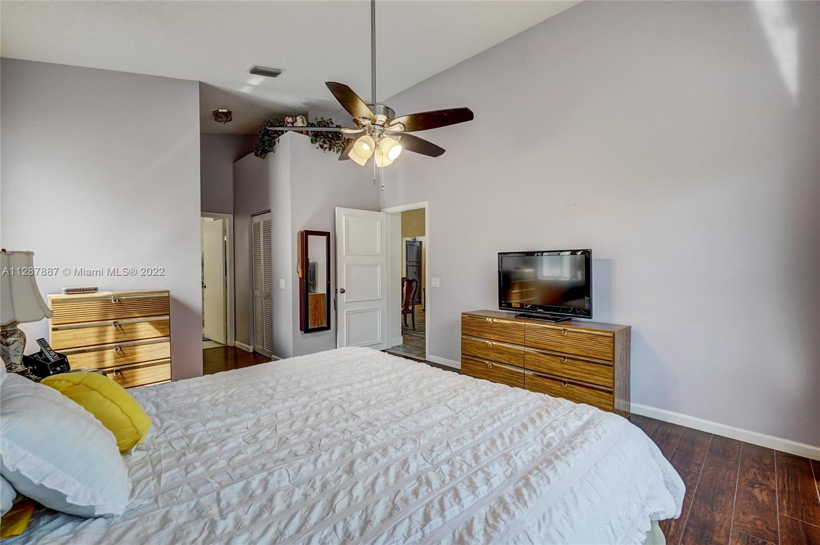 REGENCY LAKES AT COCONUT - Residential