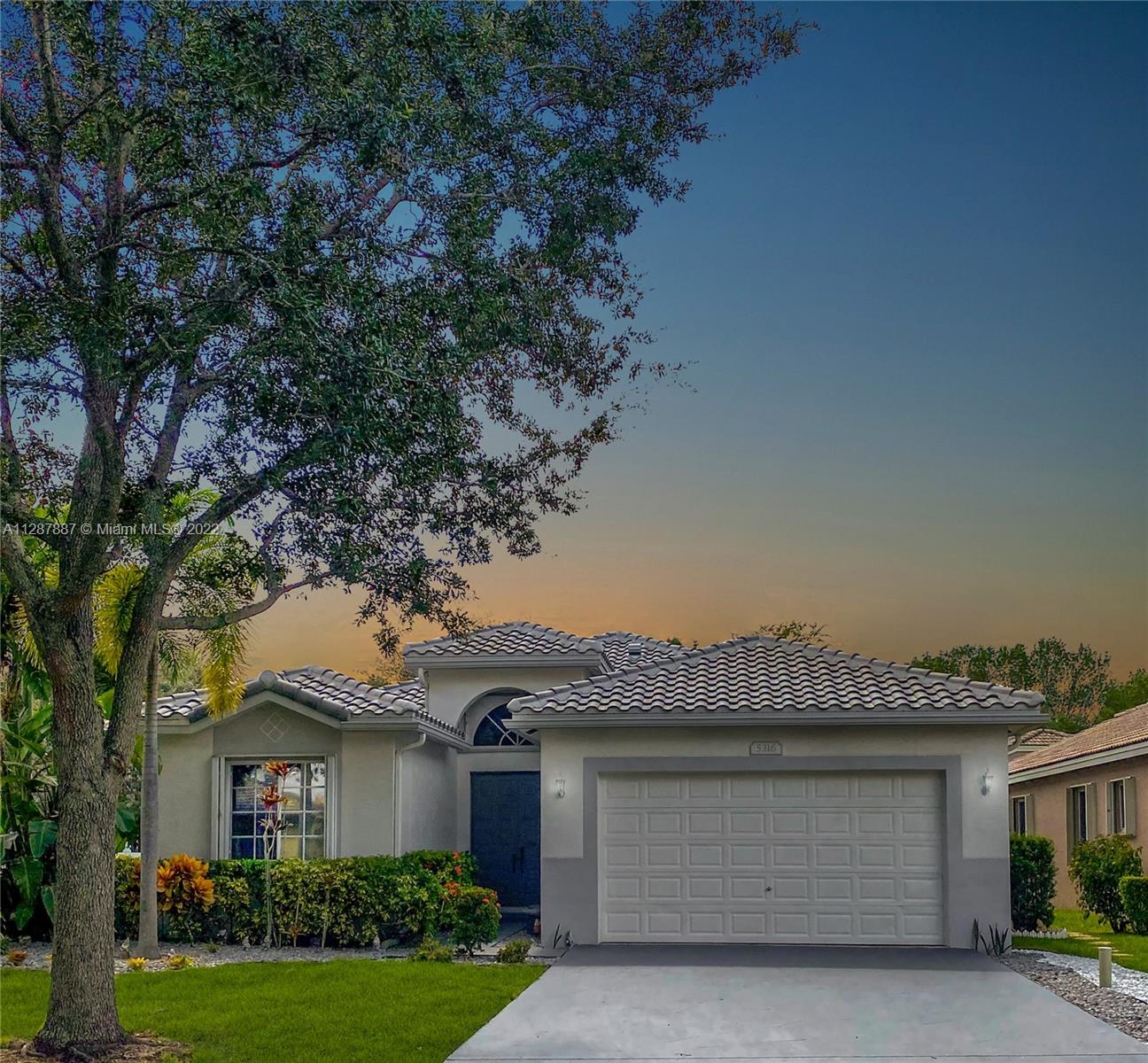 We are priced to sell. Here's a chance to purchase a super clean move in ready home with a brand new 2022 roof. Our home has upgrades galore including fantastic flooring throughout the main house. This beauty has an upgraded kitchen with wood cabinets, granite countertops, designer backsplash, new refrigerator, dishwasher and microwave. Walk in to enjoy soaring ceilings, crown molding throughout.  This home has an open feel with a triple split floor plan.  There are updated bathrooms, wood flooring in the bedrooms, a screened patio, a new AC and water heater. This lovely one-story home has it all and is ready for you!