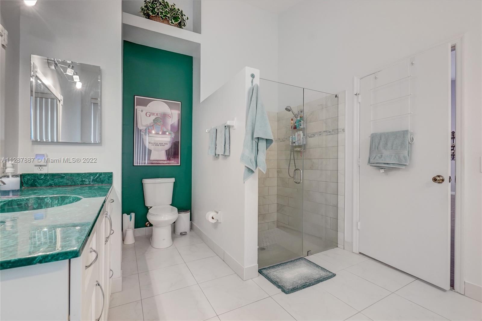 REGENCY LAKES AT COCONUT - Residential