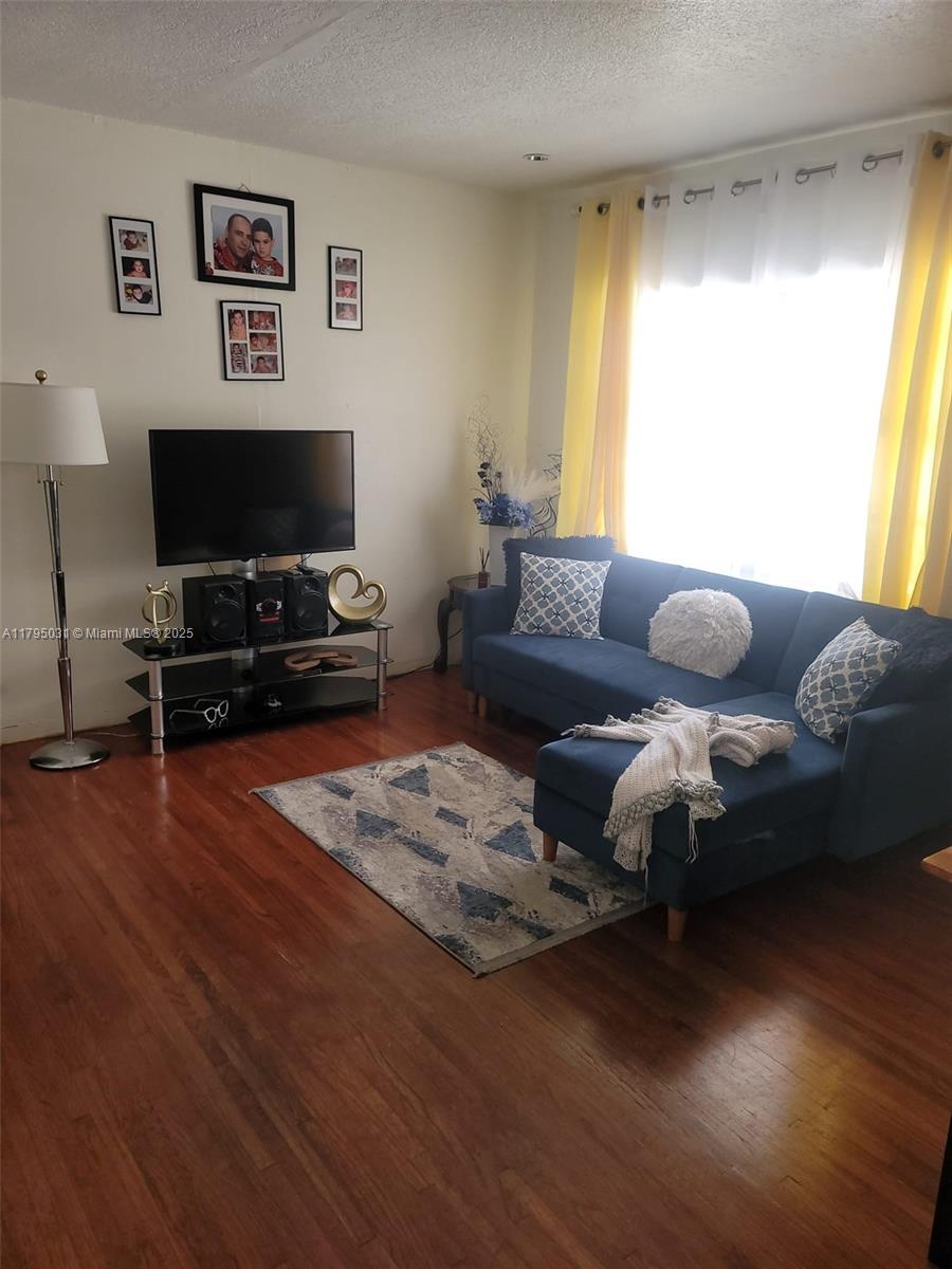 PALM SPRINGS AMD - Residential