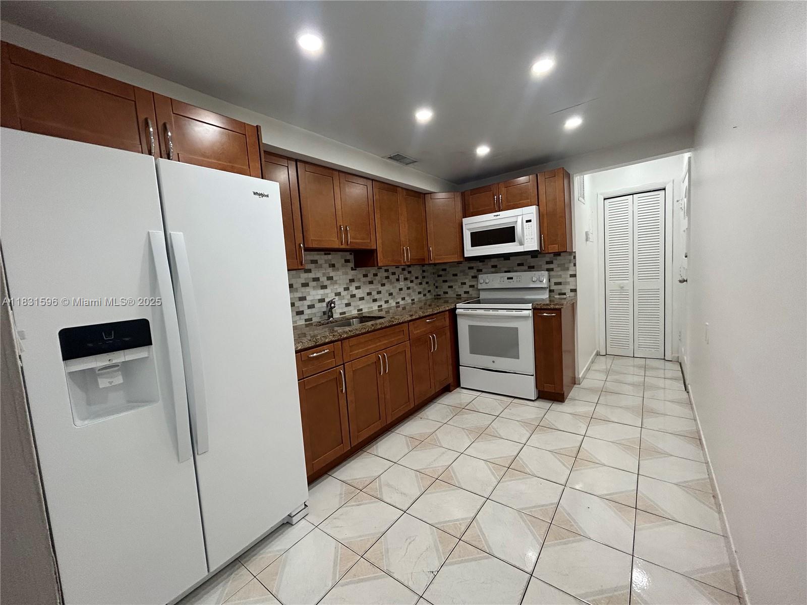 CHATILLON HALL CONDOMINIU - Residential
