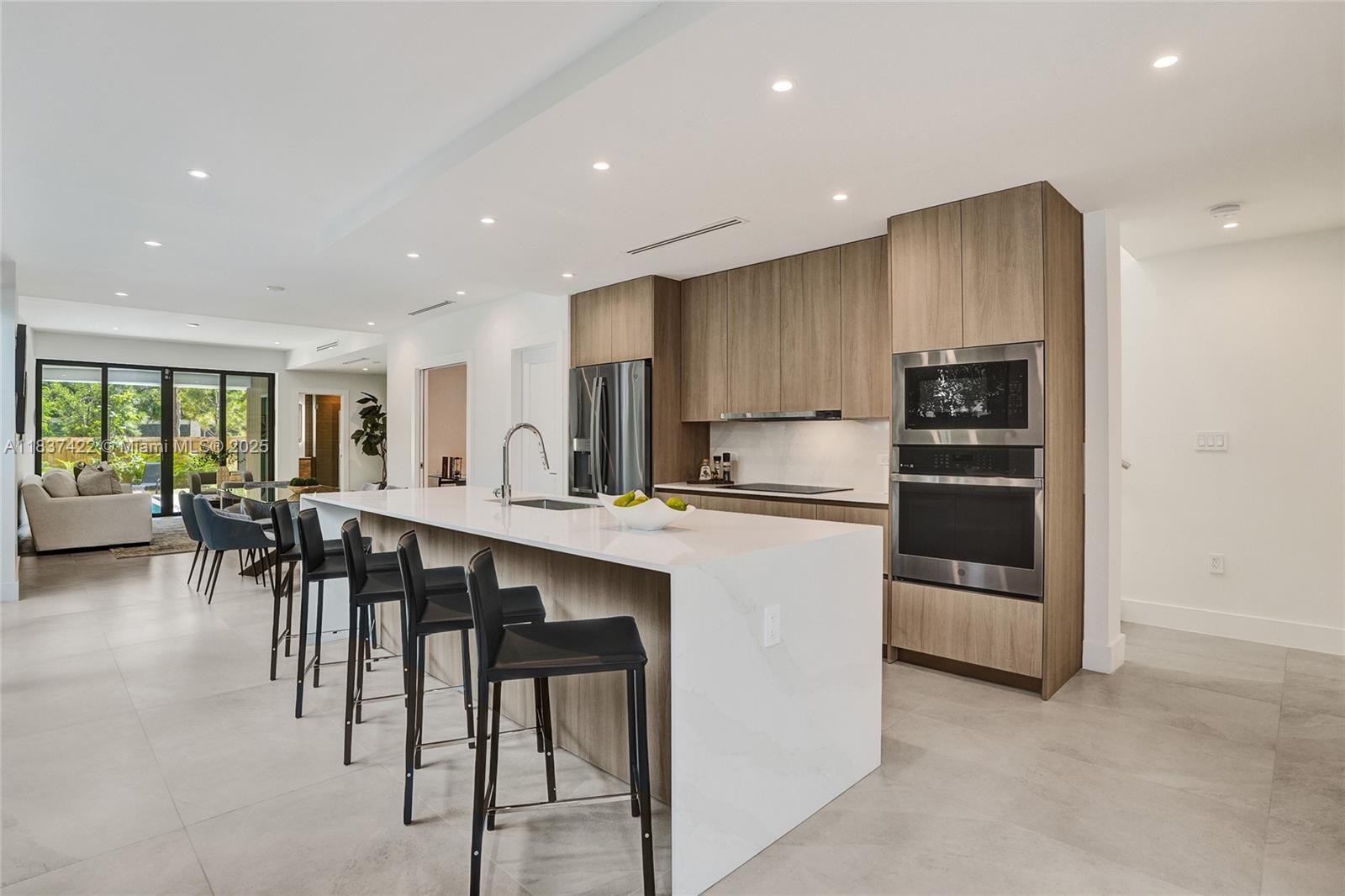 EAST SHENANDOAH - Residential Lease