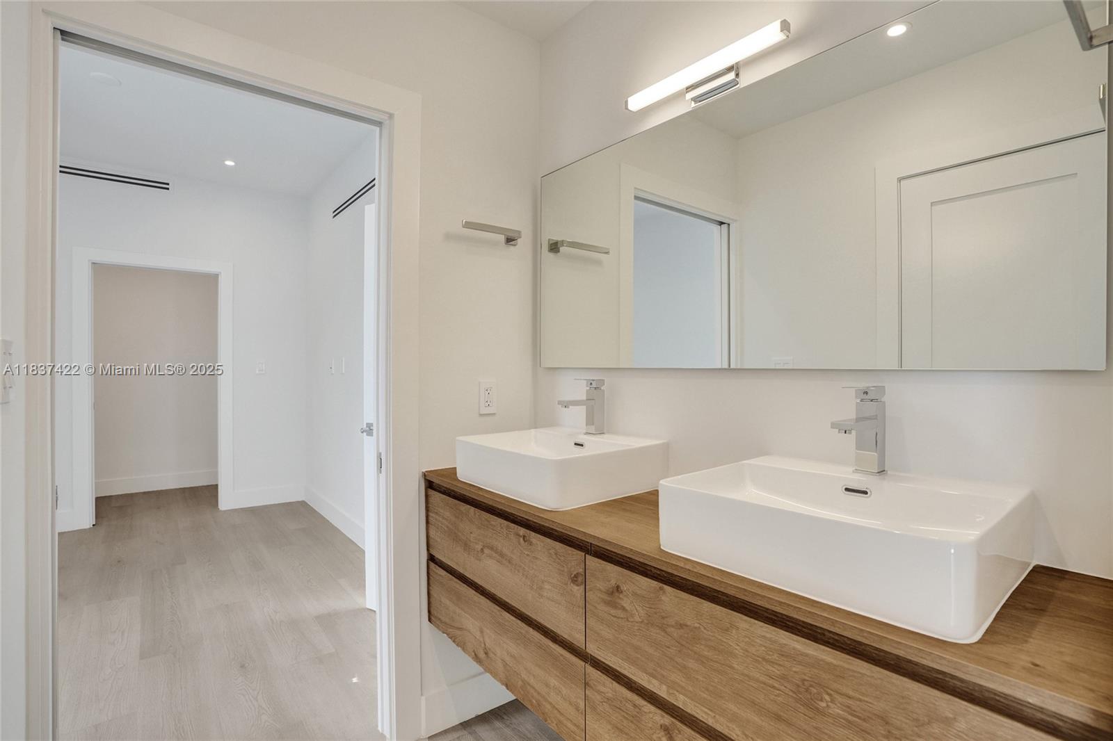 EAST SHENANDOAH - Residential Lease