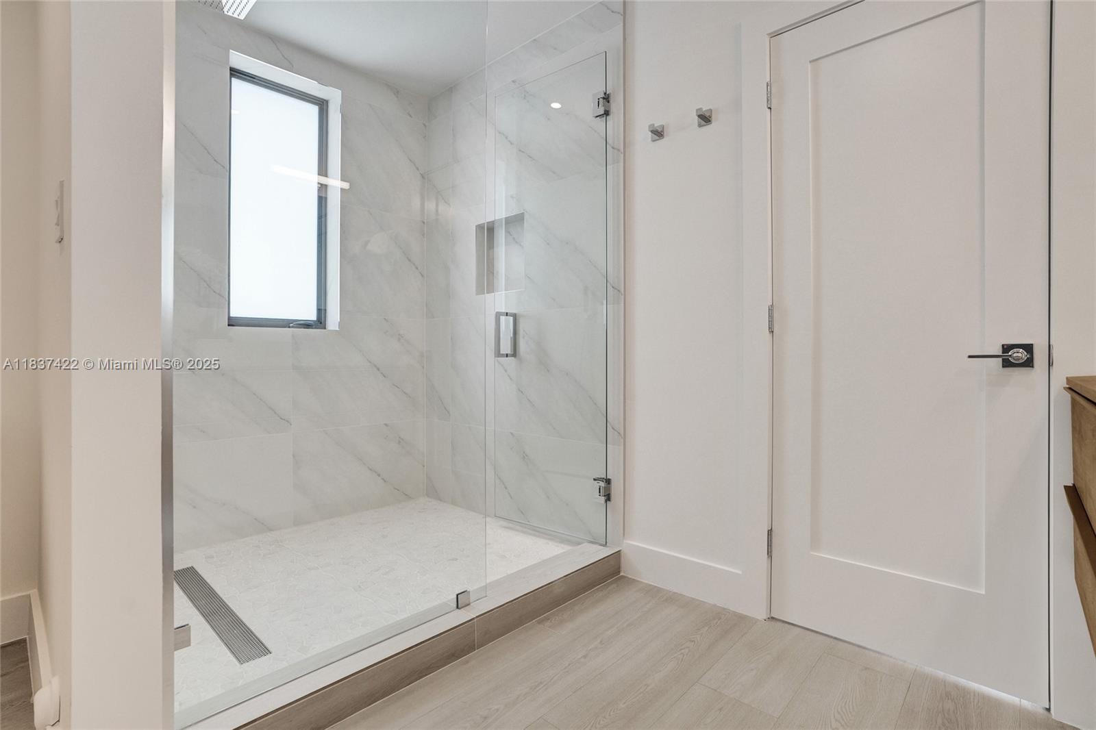 EAST SHENANDOAH - Residential Lease