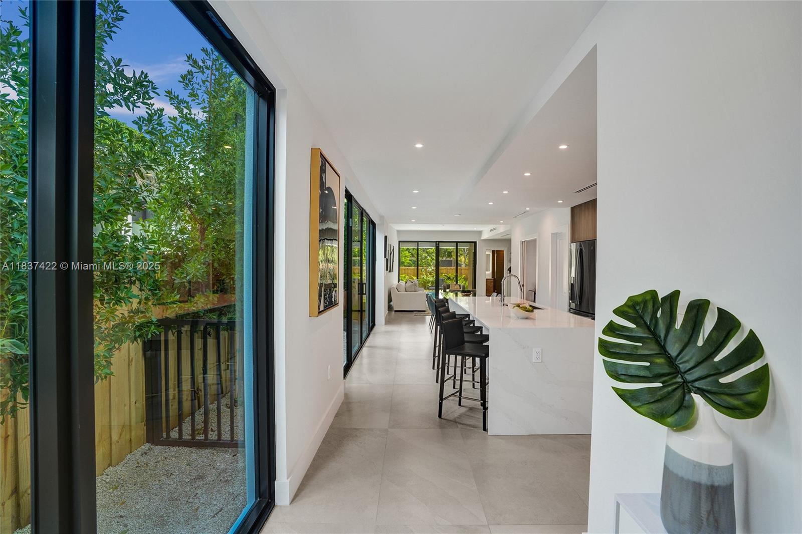EAST SHENANDOAH - Residential Lease