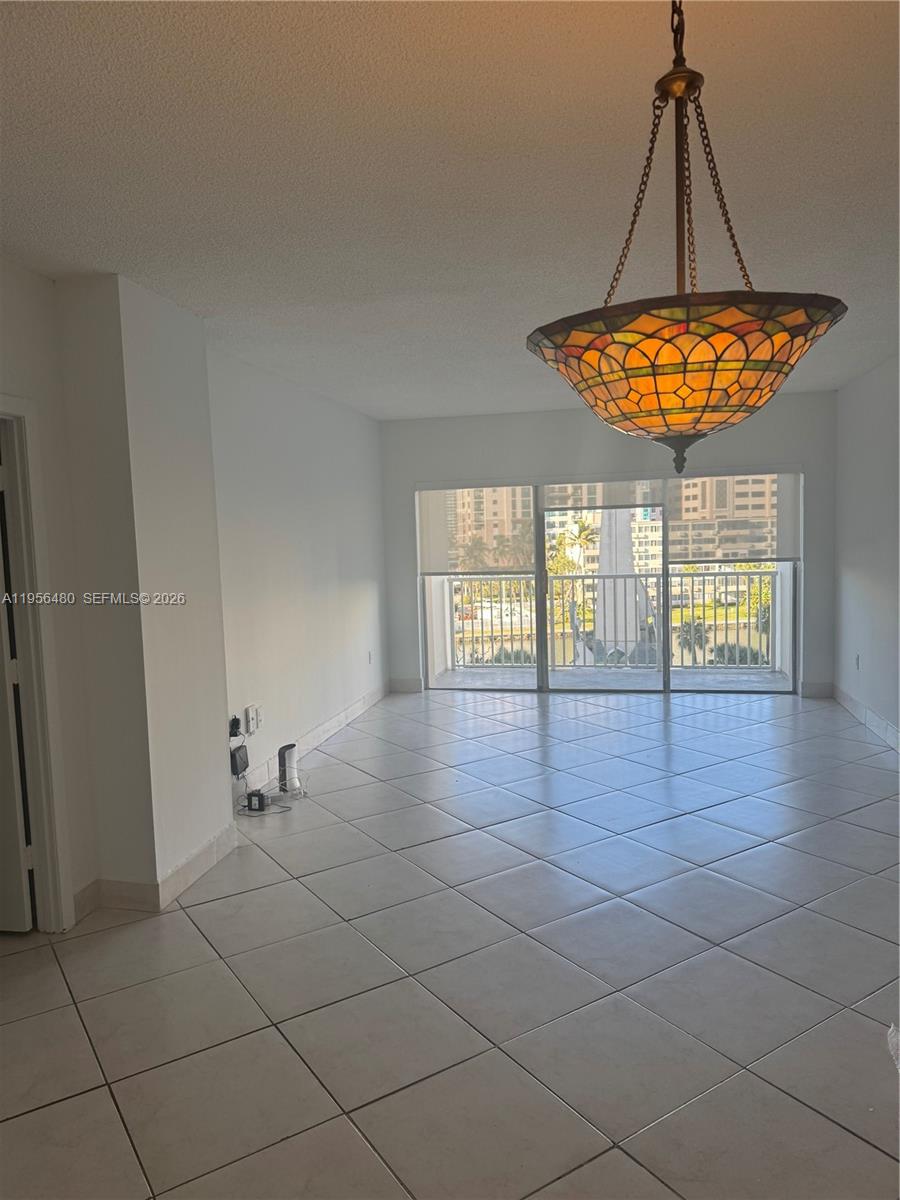 ARLEN HOUSE CONDO - Residential