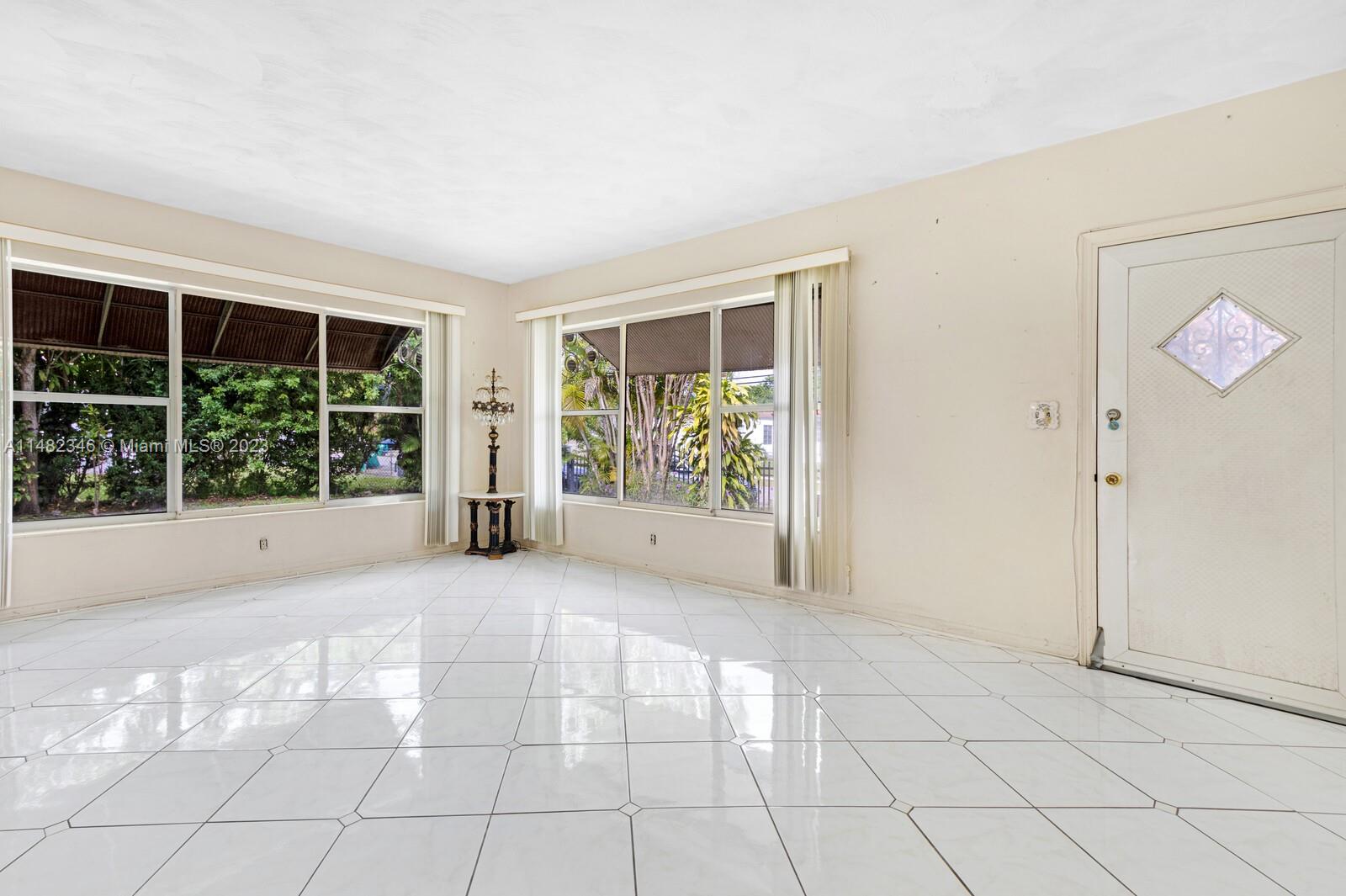 BISCAYNE SHORES CORR PLAT - Residential